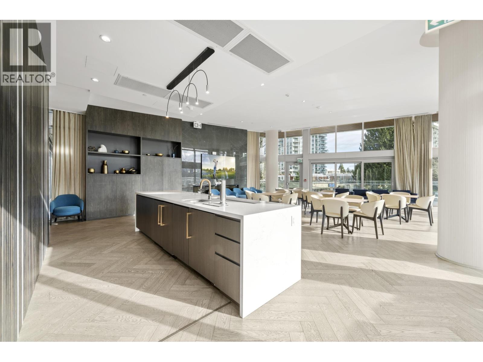 1003 200 KLAHANIE COURT, West Vancouver