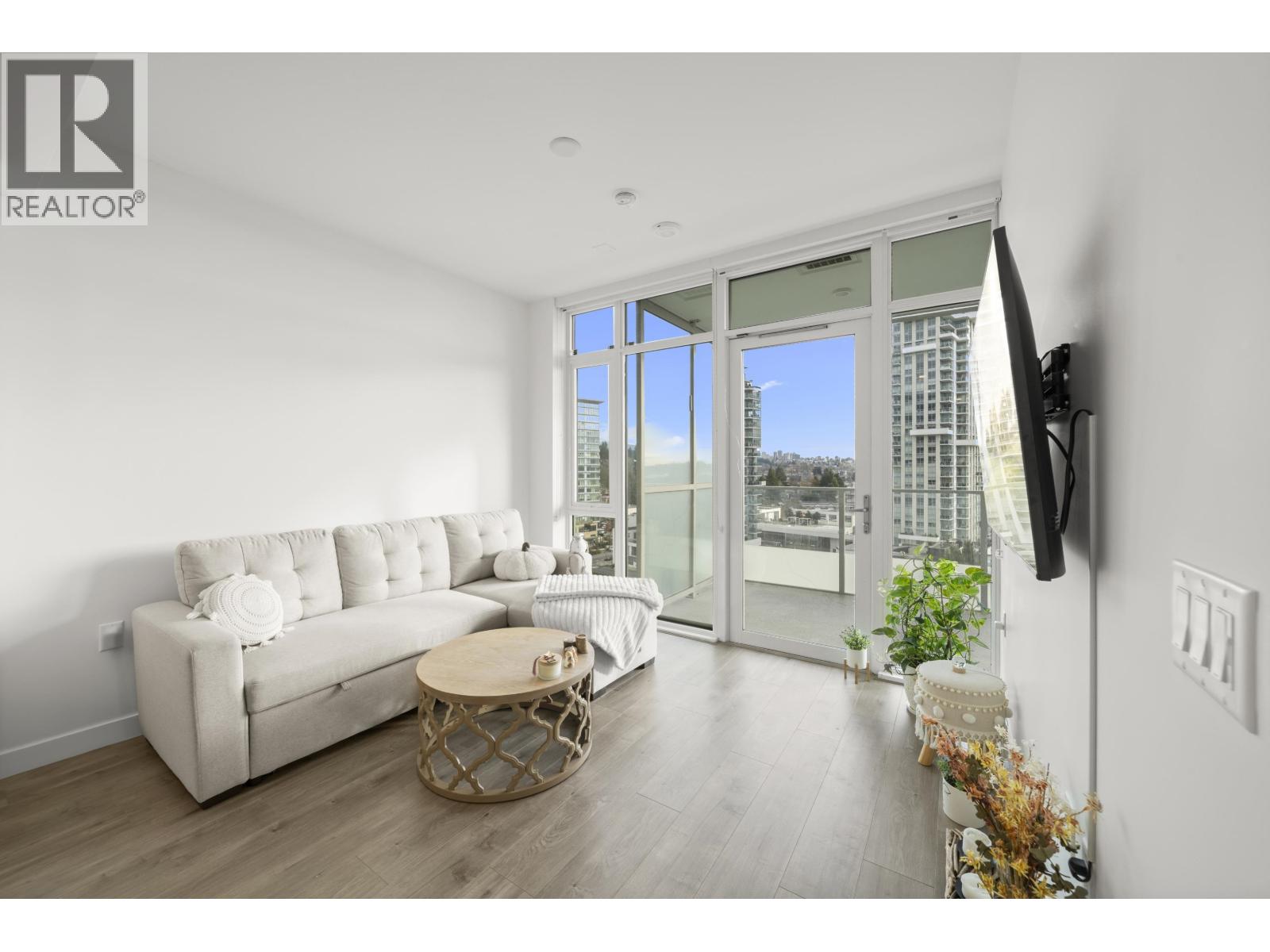 1003 200 KLAHANIE COURT, West Vancouver