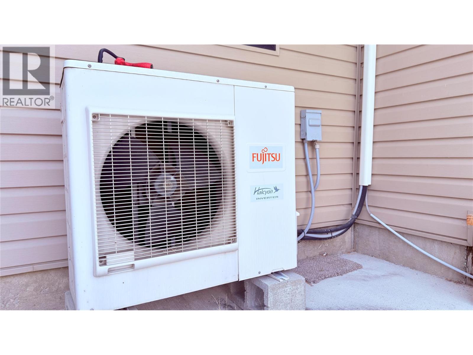 694 PALMERSTON AVENUE - 41