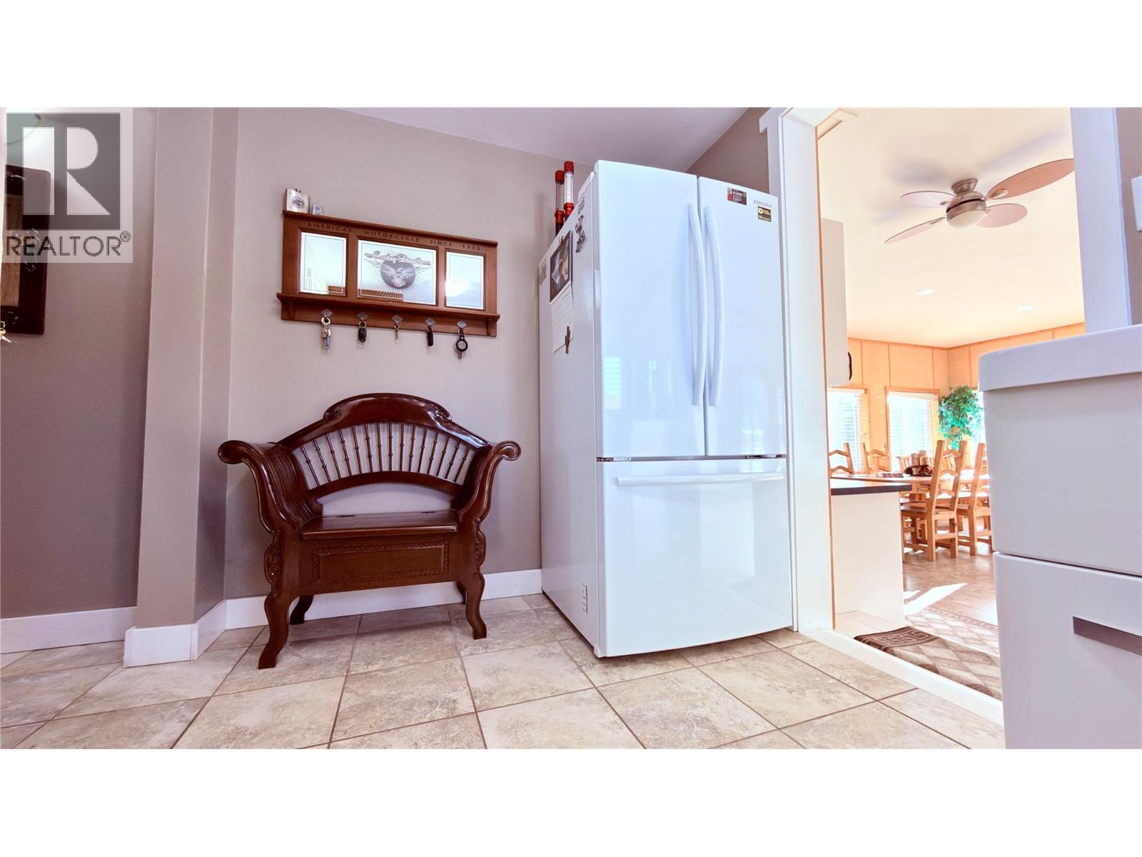 694 PALMERSTON AVENUE - 51