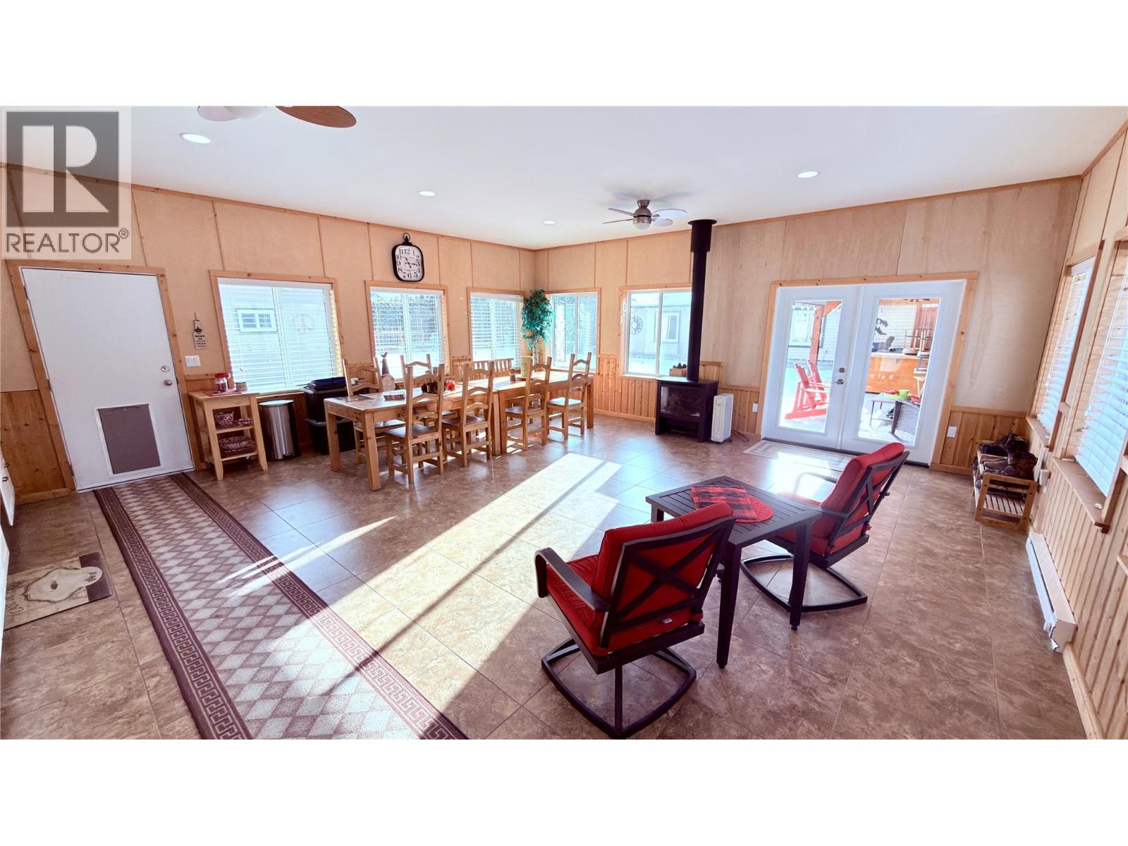 694 PALMERSTON AVENUE - 52