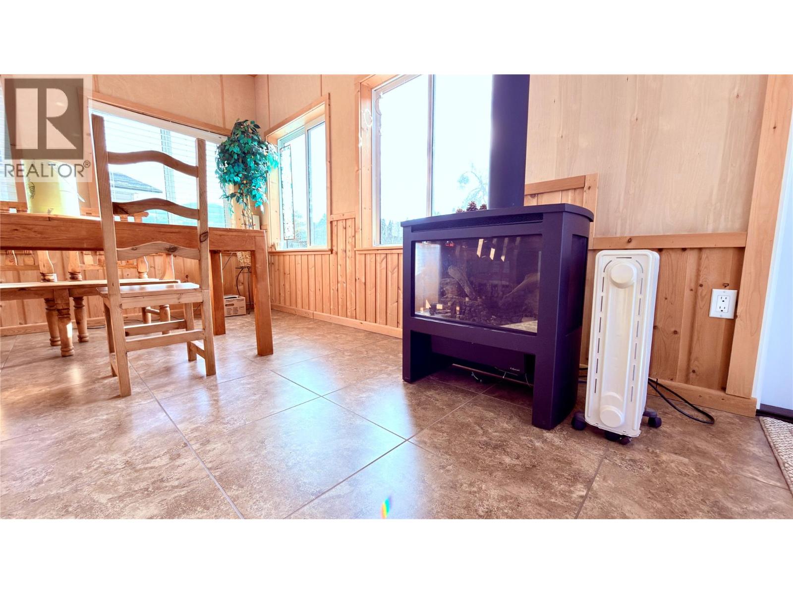 694 PALMERSTON AVENUE - 55