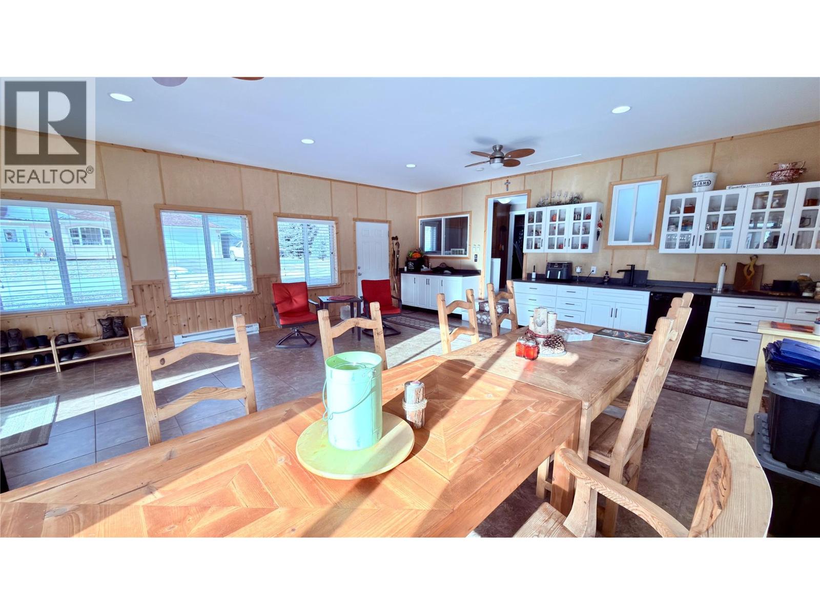 694 PALMERSTON AVENUE - 56