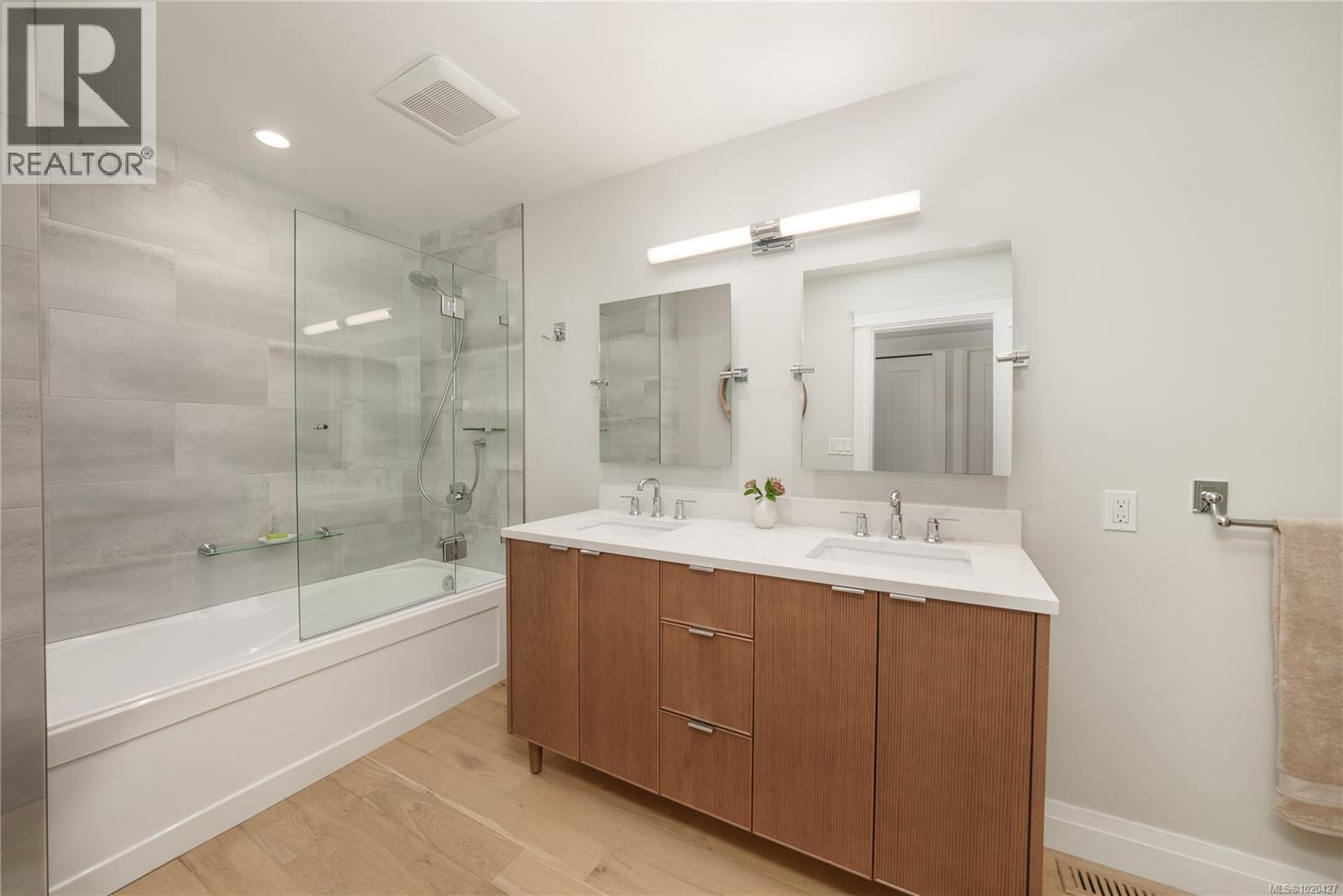  2780 Arbutus Road, Saanich