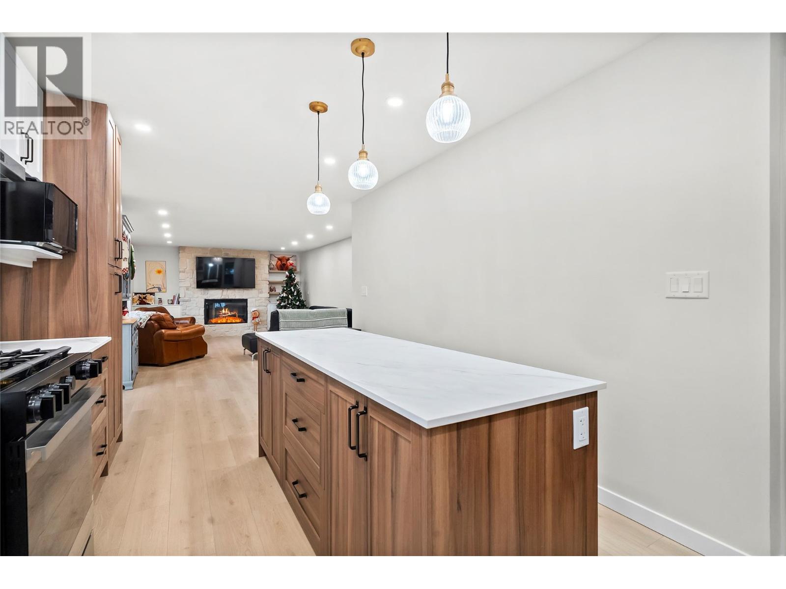 2022 Eagle Bay Road, Blind Bay