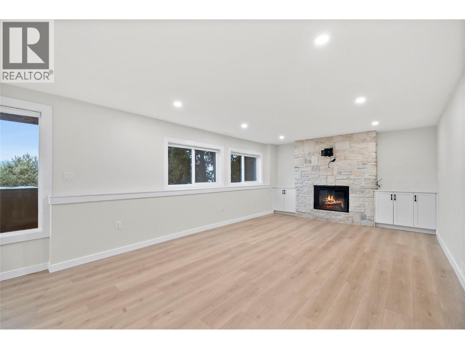 2022 Eagle Bay Road, Blind Bay