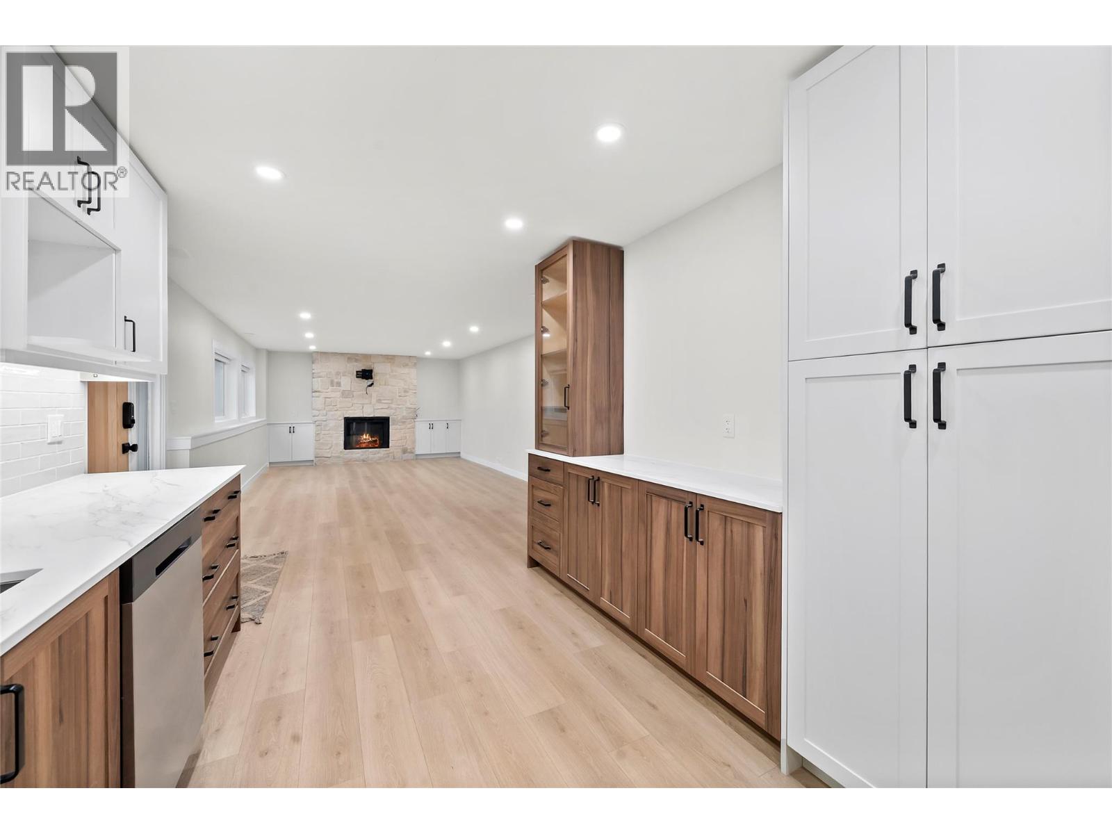 2022 Eagle Bay Road, Blind Bay