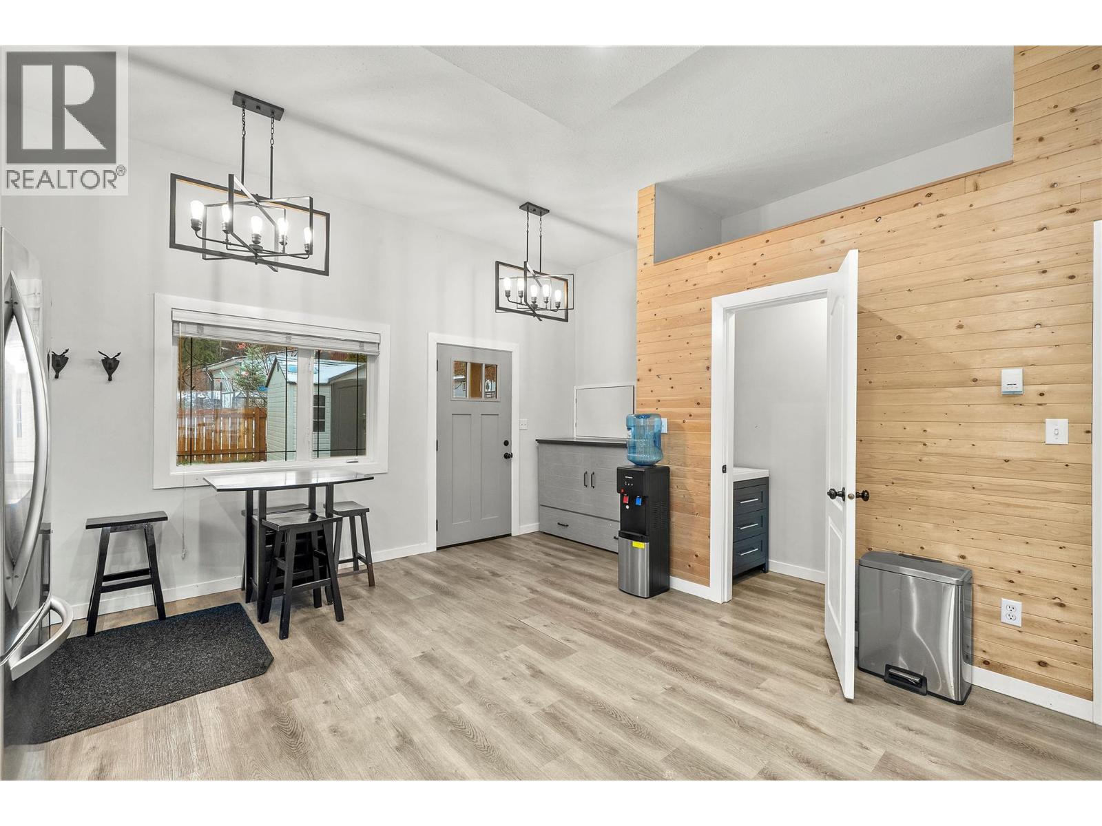 2022 Eagle Bay Road, Blind Bay