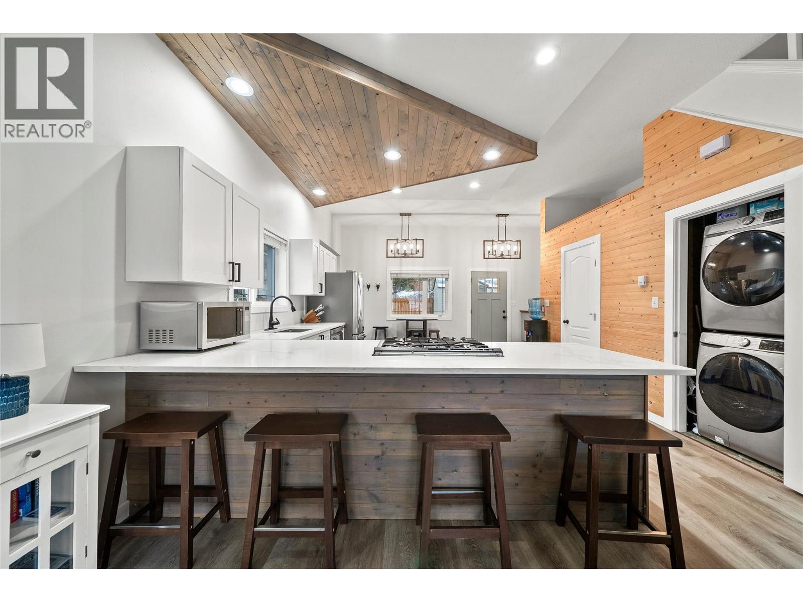 2022 Eagle Bay Road, Blind Bay