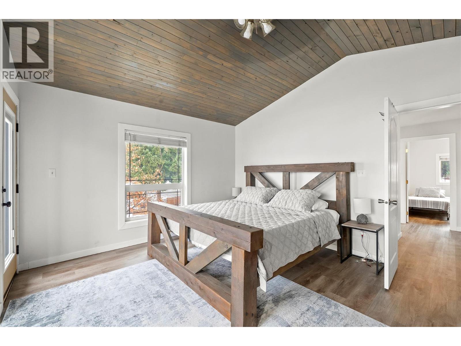 2022 Eagle Bay Road, Blind Bay