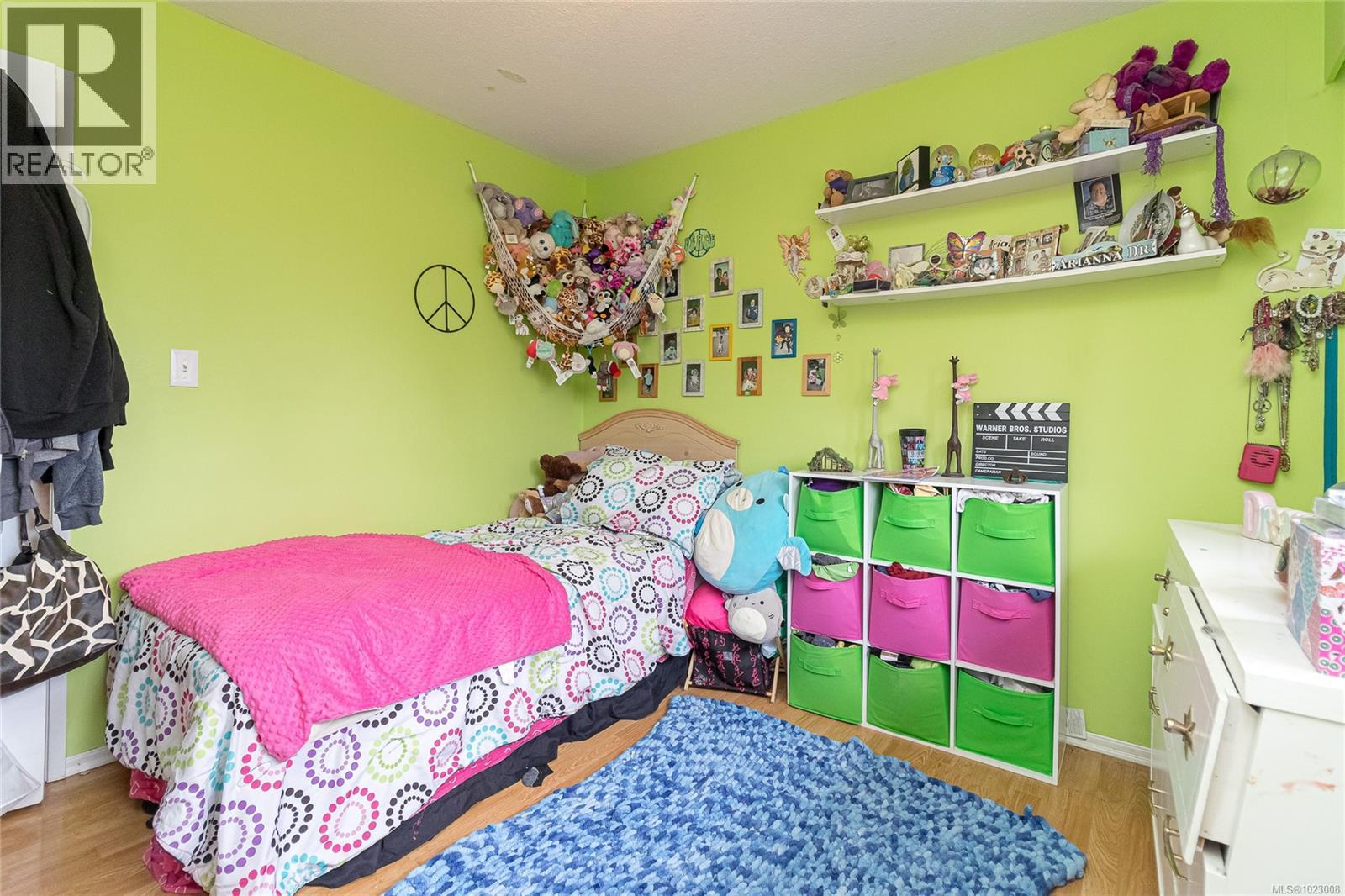 8022 Galbraith Cres, Central Saanich