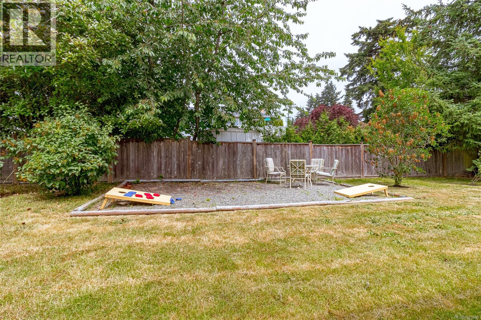 8022 Galbraith Cres, Central Saanich