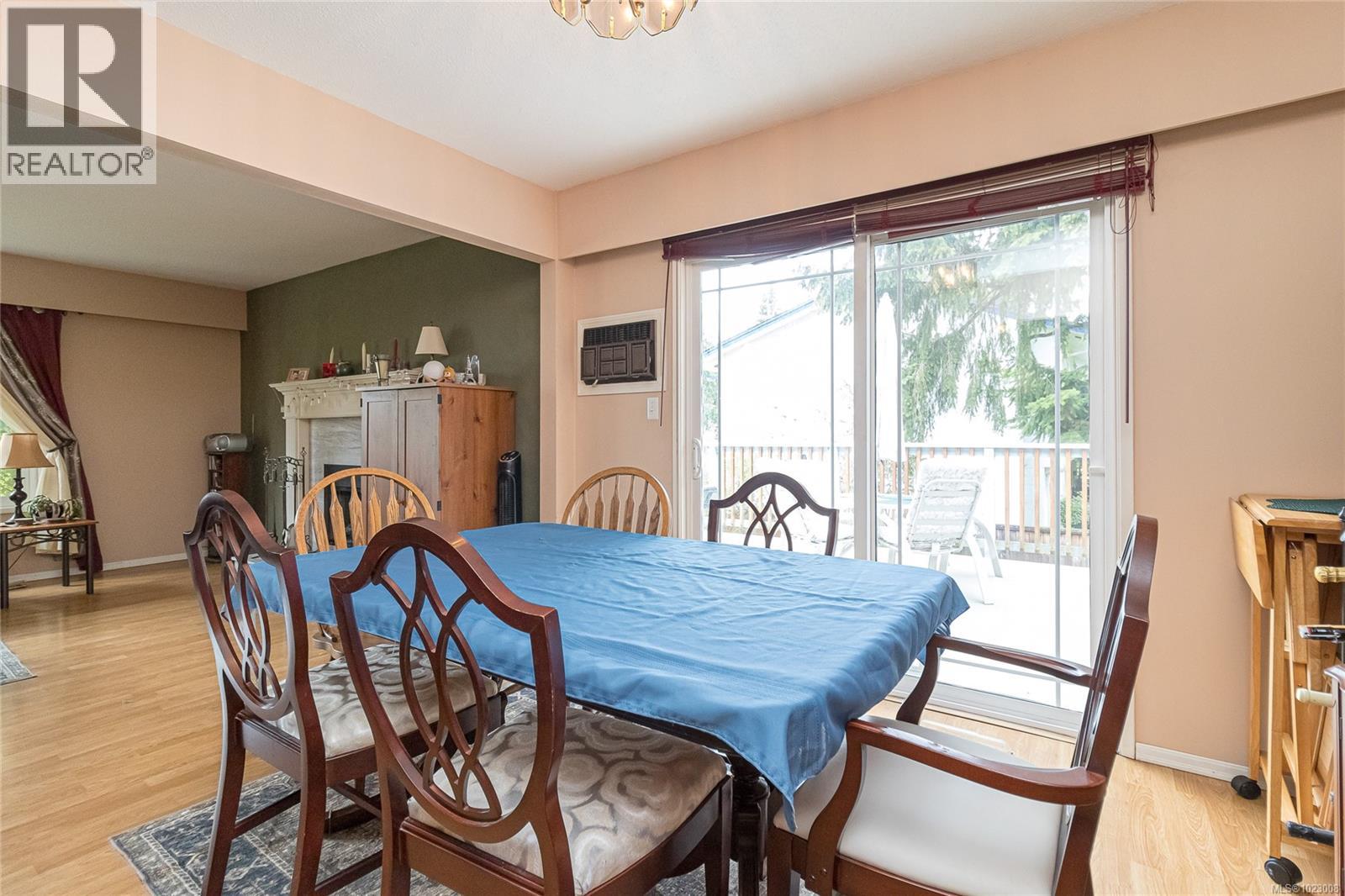 8022 Galbraith Cres, Central Saanich