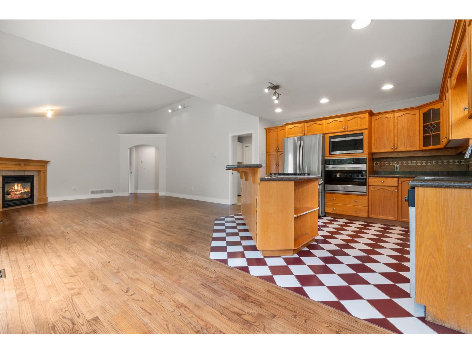 322 MIAMI RIVER DRIVE, Harrison Hot Springs, Harrison Hot Springs