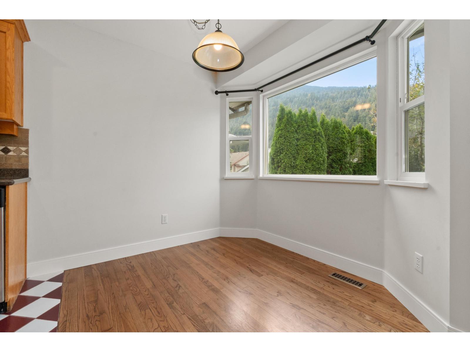 322 MIAMI RIVER DRIVE, Harrison Hot Springs, Harrison Hot Springs