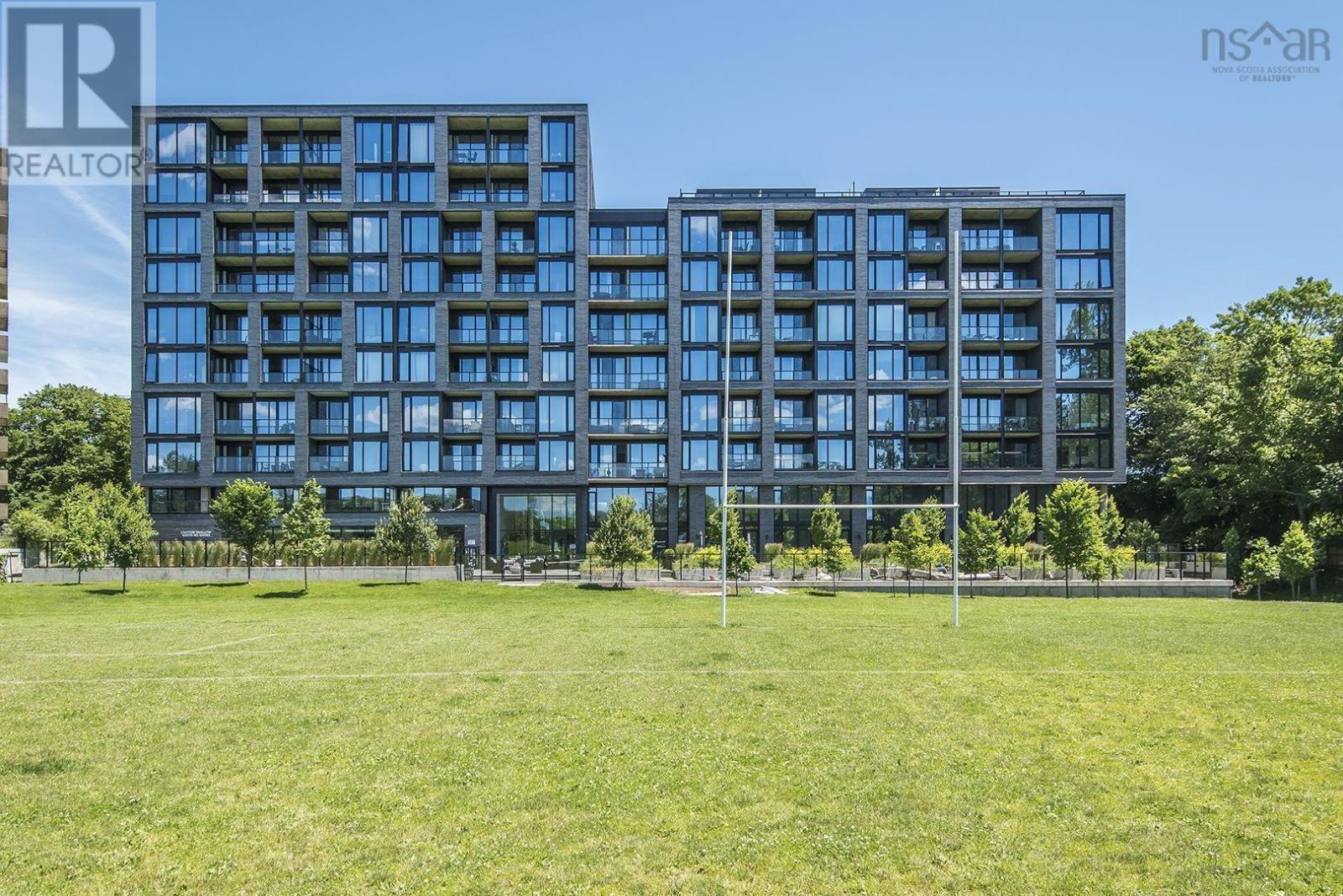 Property 27 of 32 of 612 1048 Wellington Street