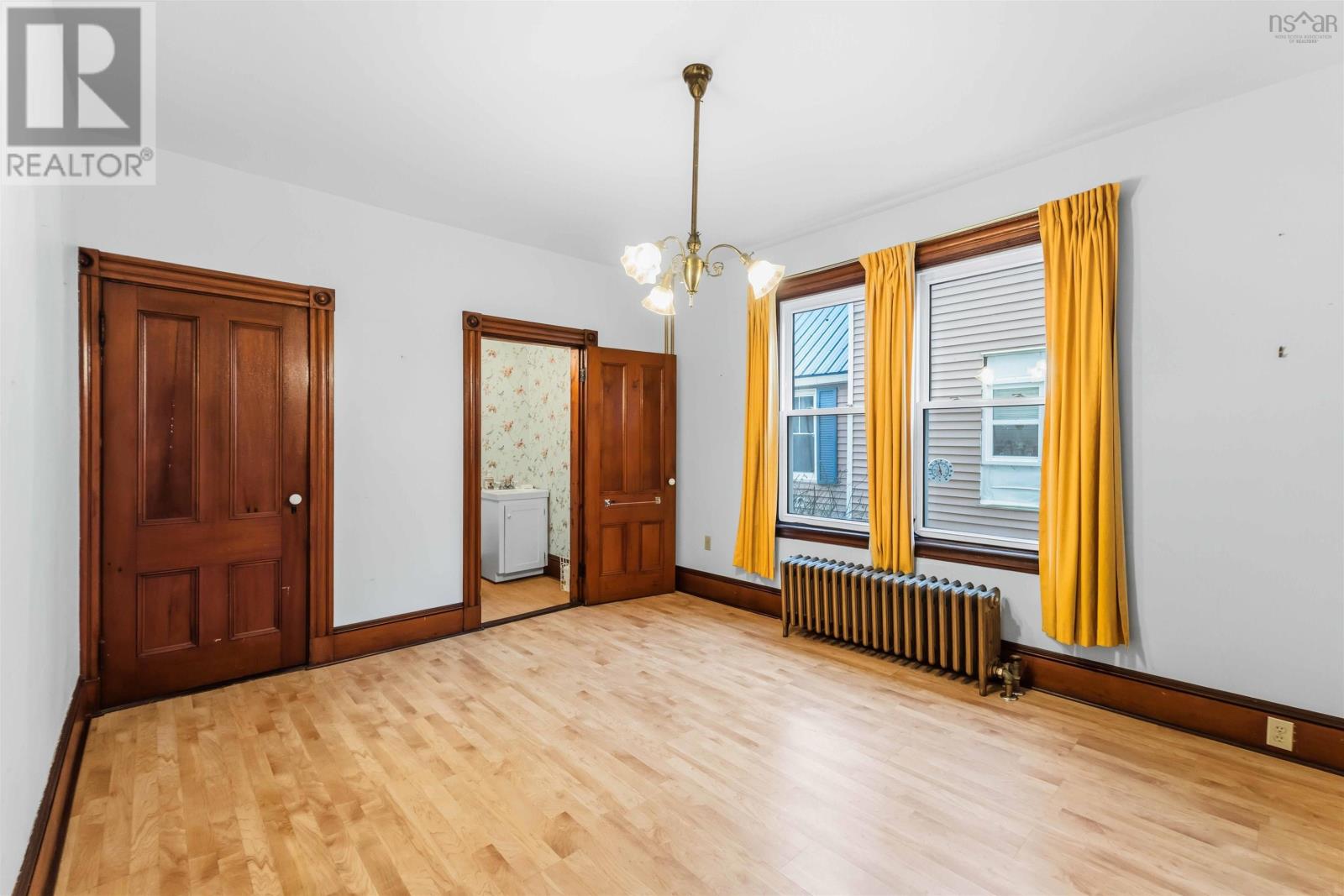 Property 21 of 49 of 336 Gray Street