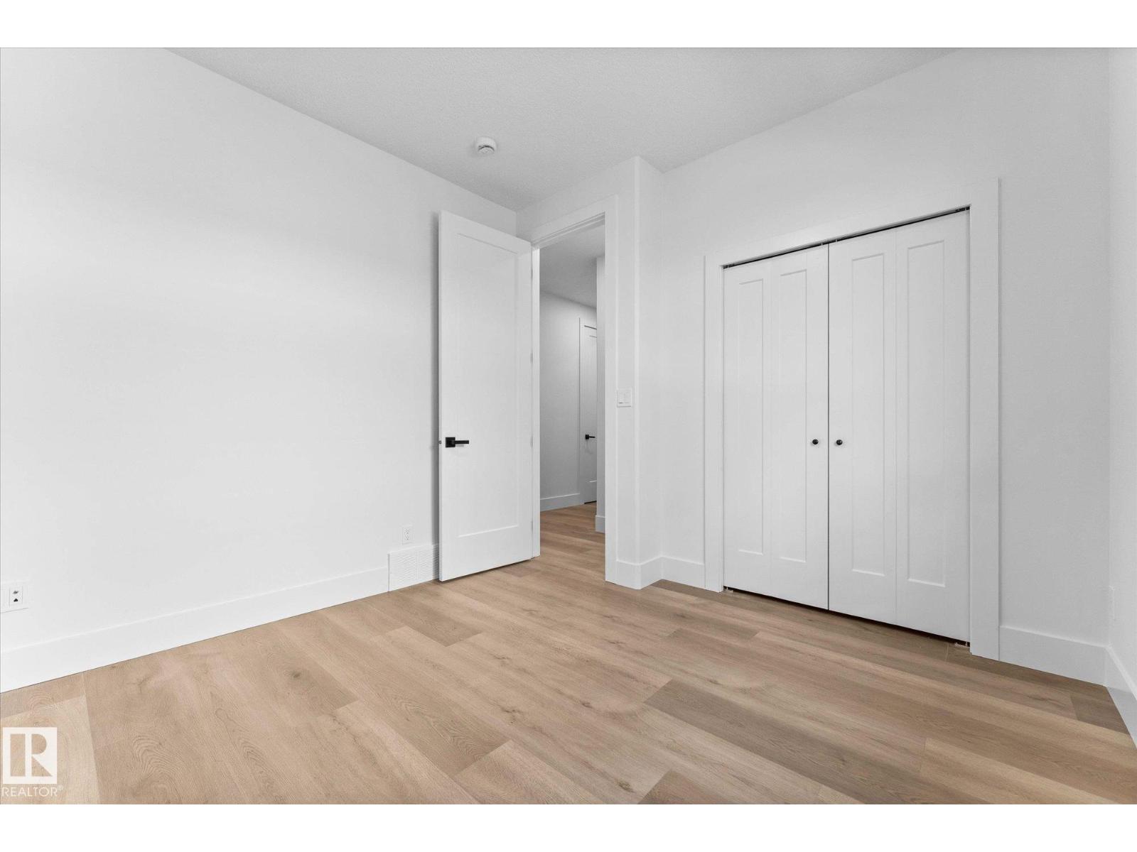 325 MEADOWVIEW DR - 27
