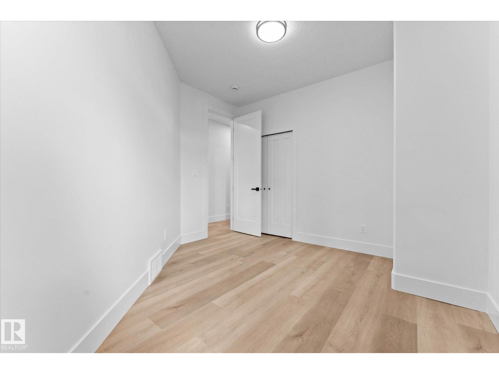 325 MEADOWVIEW DR - 29