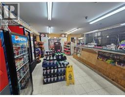 160 Carmarthen Street, photo 2