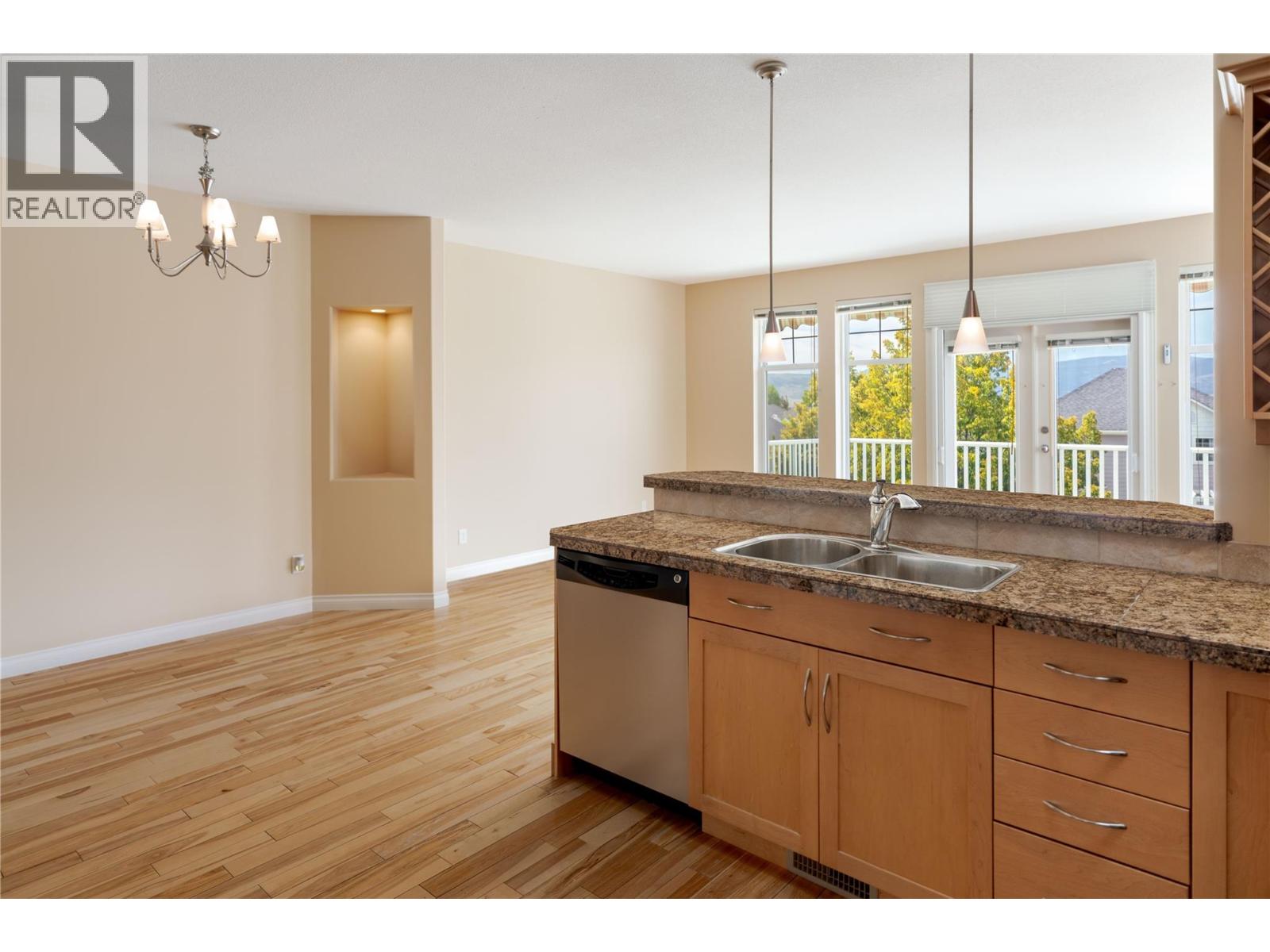  371 MCCARREN Avenue, Kelowna