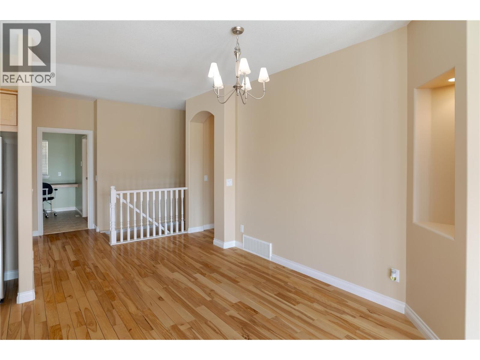  371 MCCARREN Avenue, Kelowna