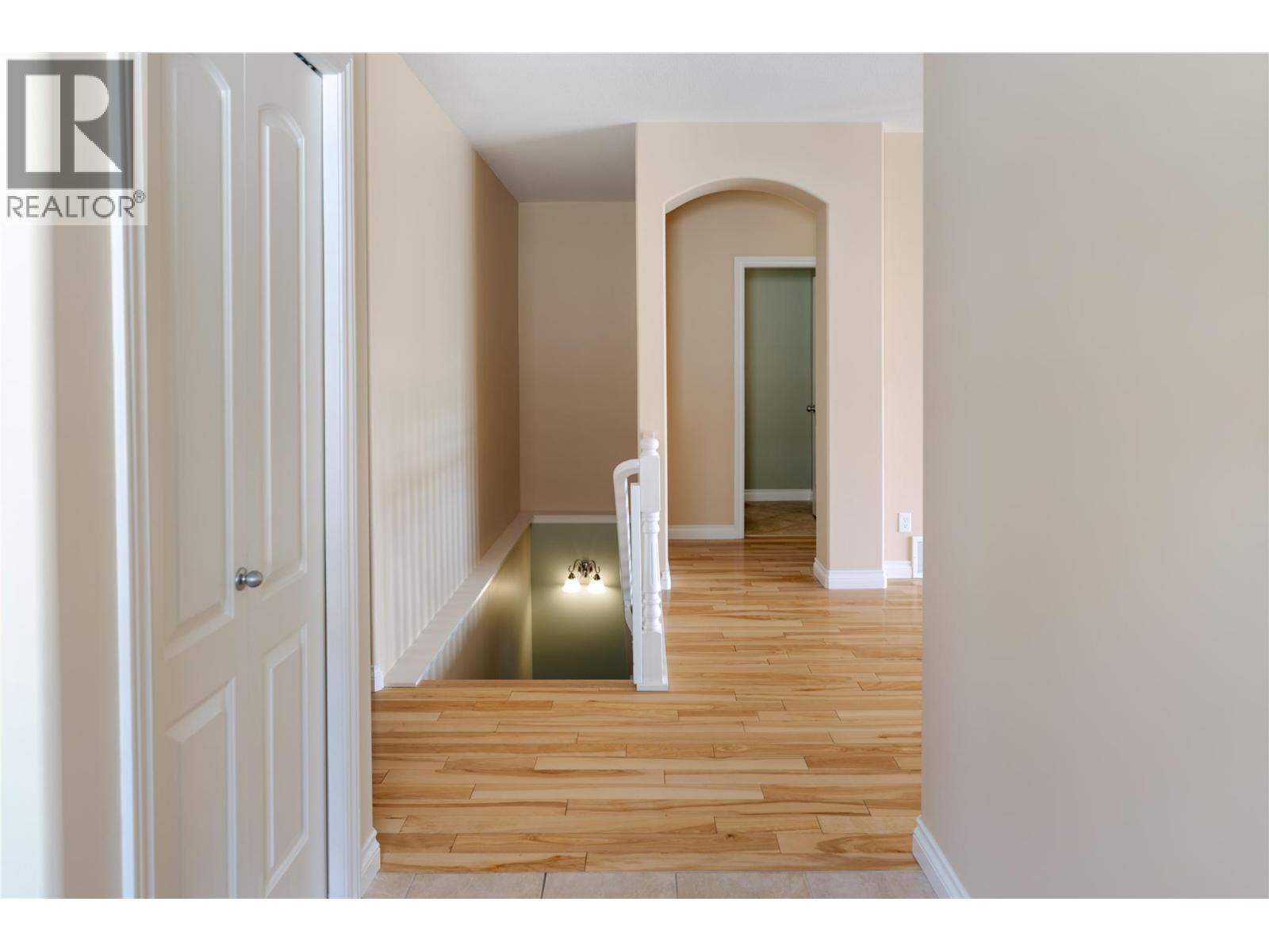  371 MCCARREN Avenue, Kelowna