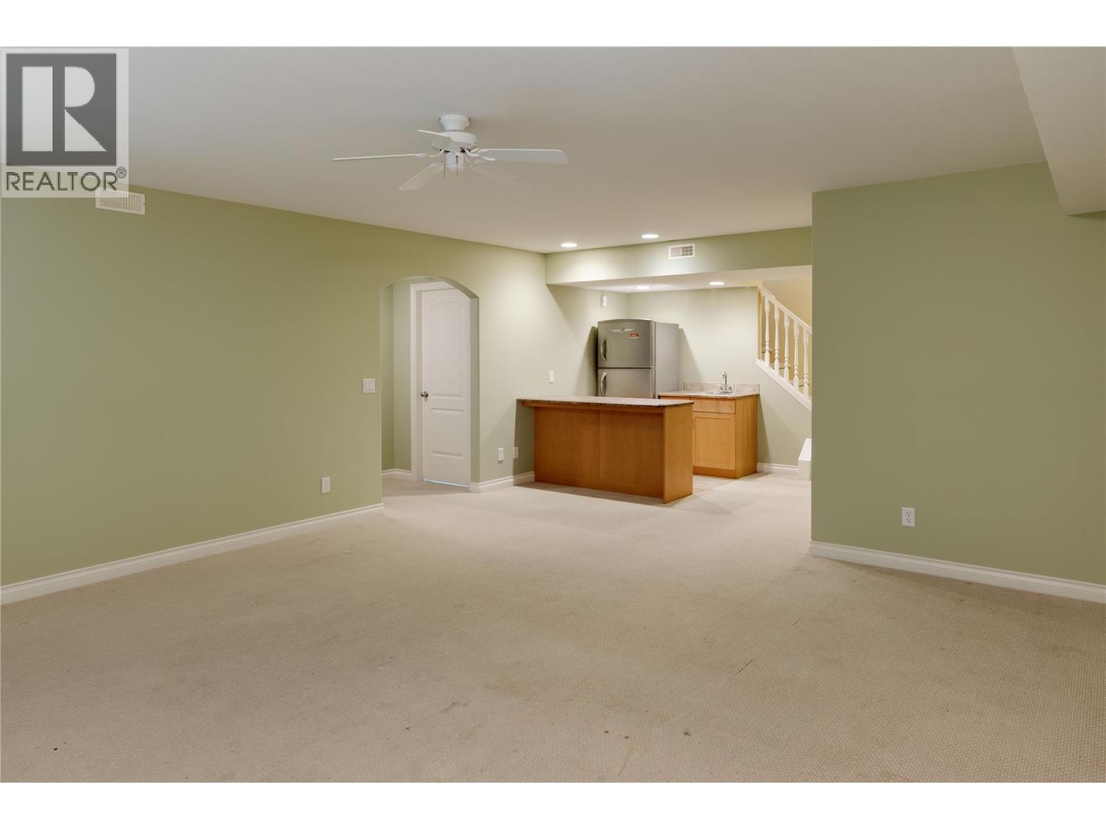  371 MCCARREN Avenue, Kelowna