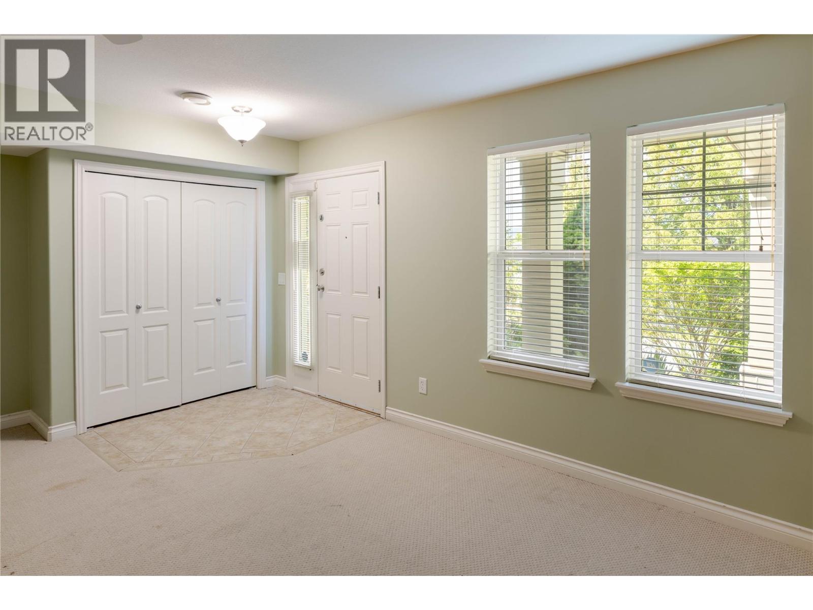  371 MCCARREN Avenue, Kelowna