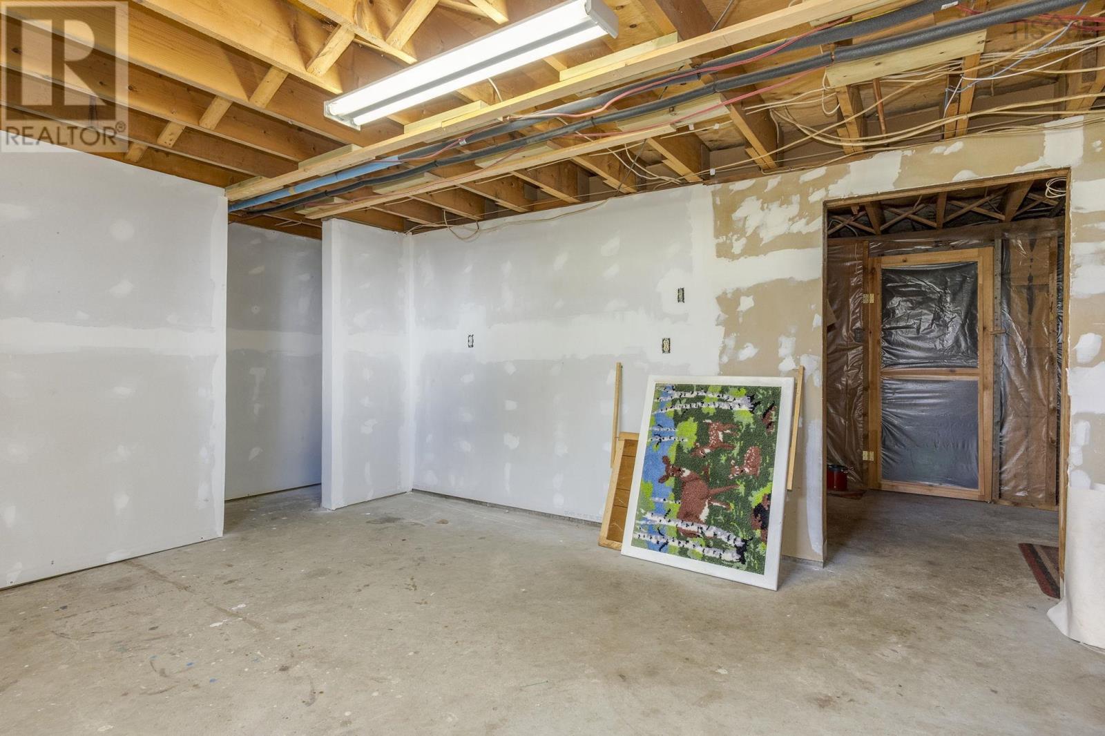 Property 23 of 34 of 1616 Spurr Road