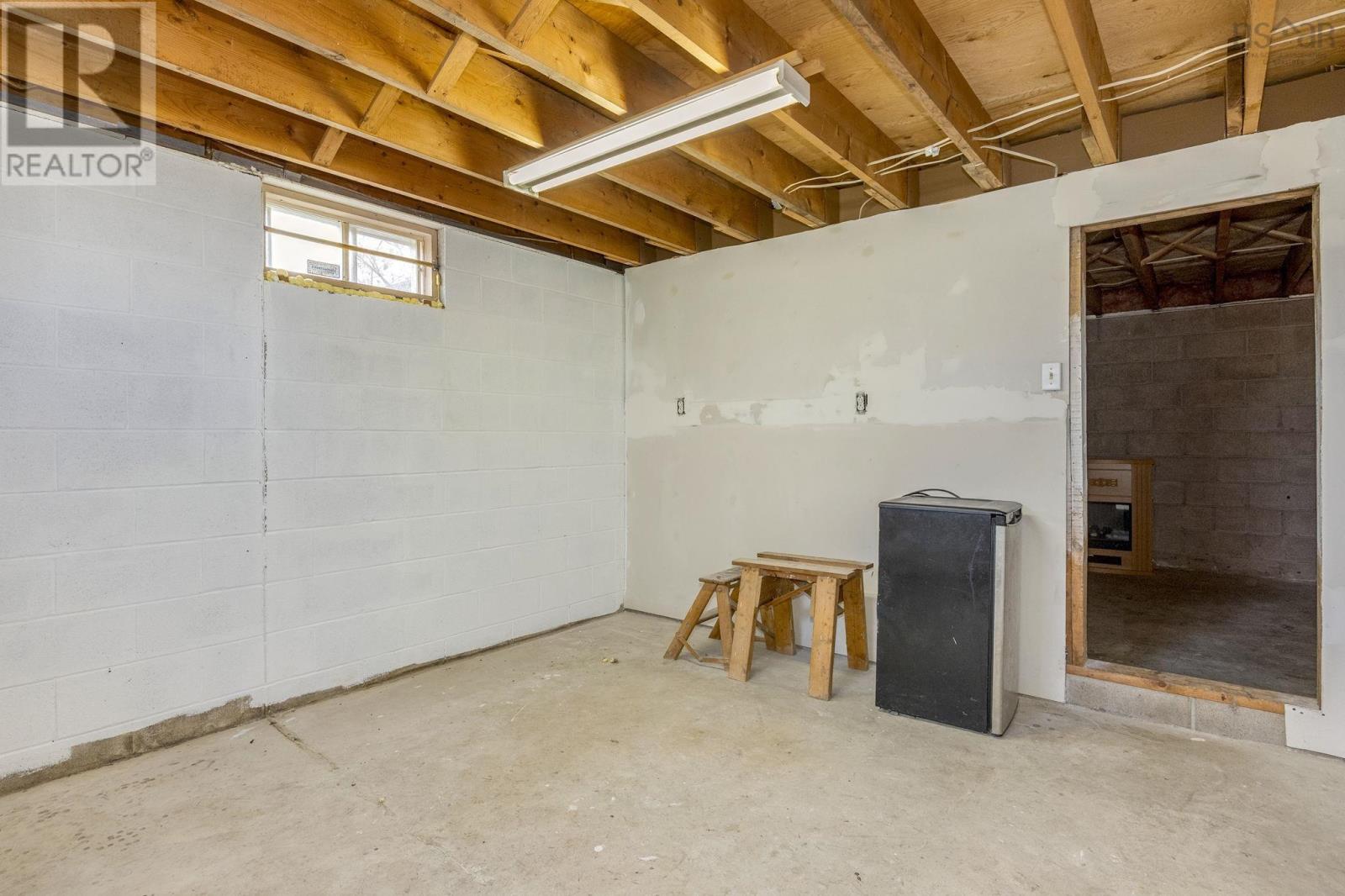 Property 26 of 34 of 1616 Spurr Road