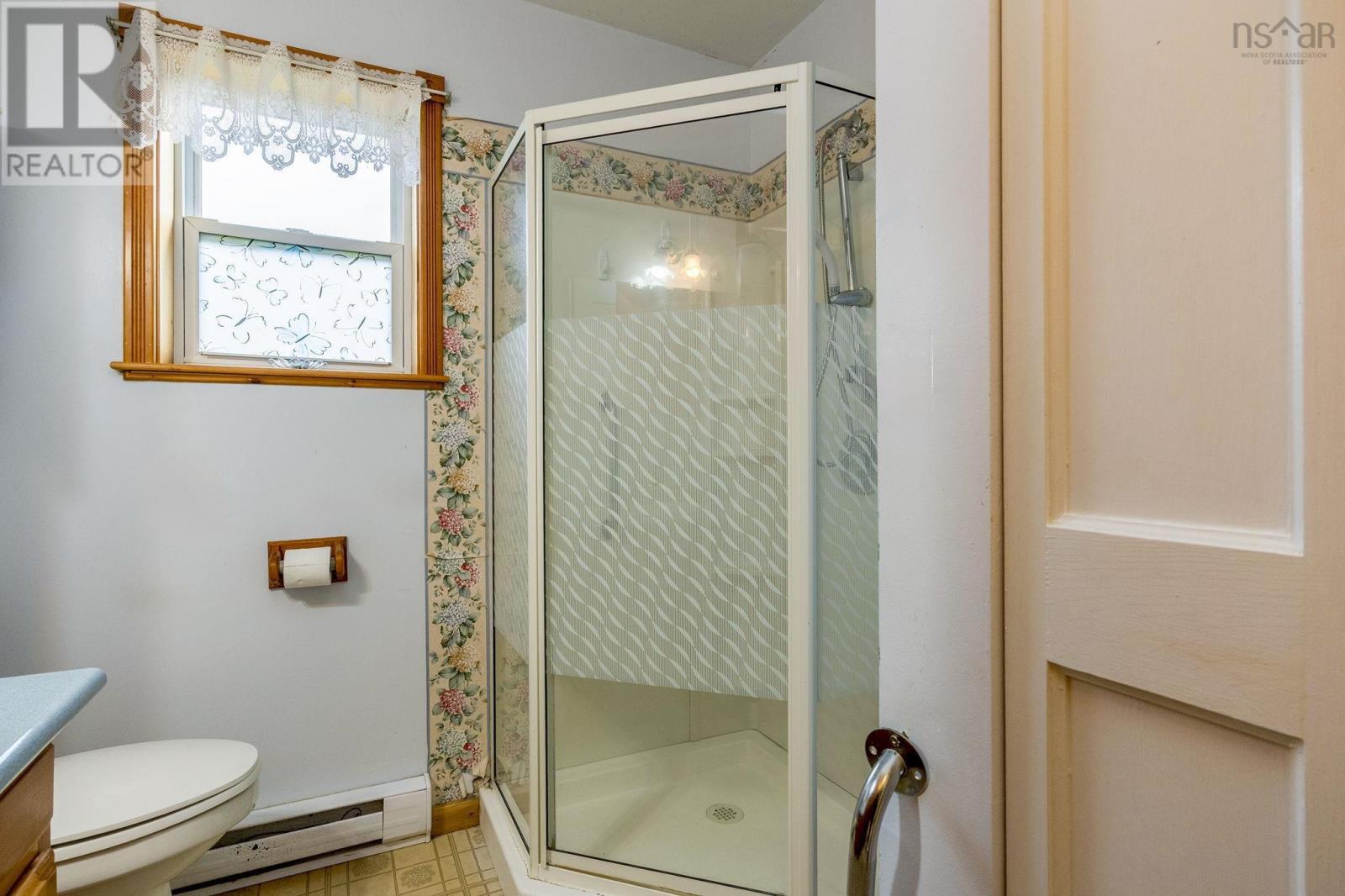 Property 18 of 34 of 1616 Spurr Road