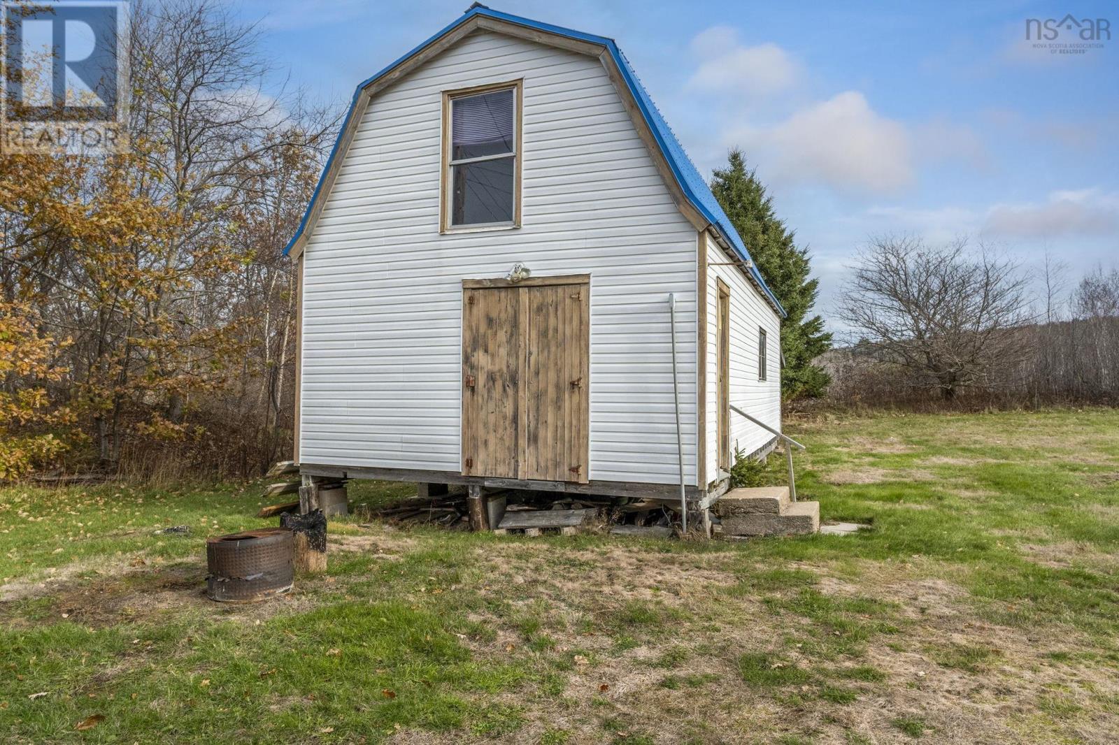 Property 30 of 34 of 1616 Spurr Road