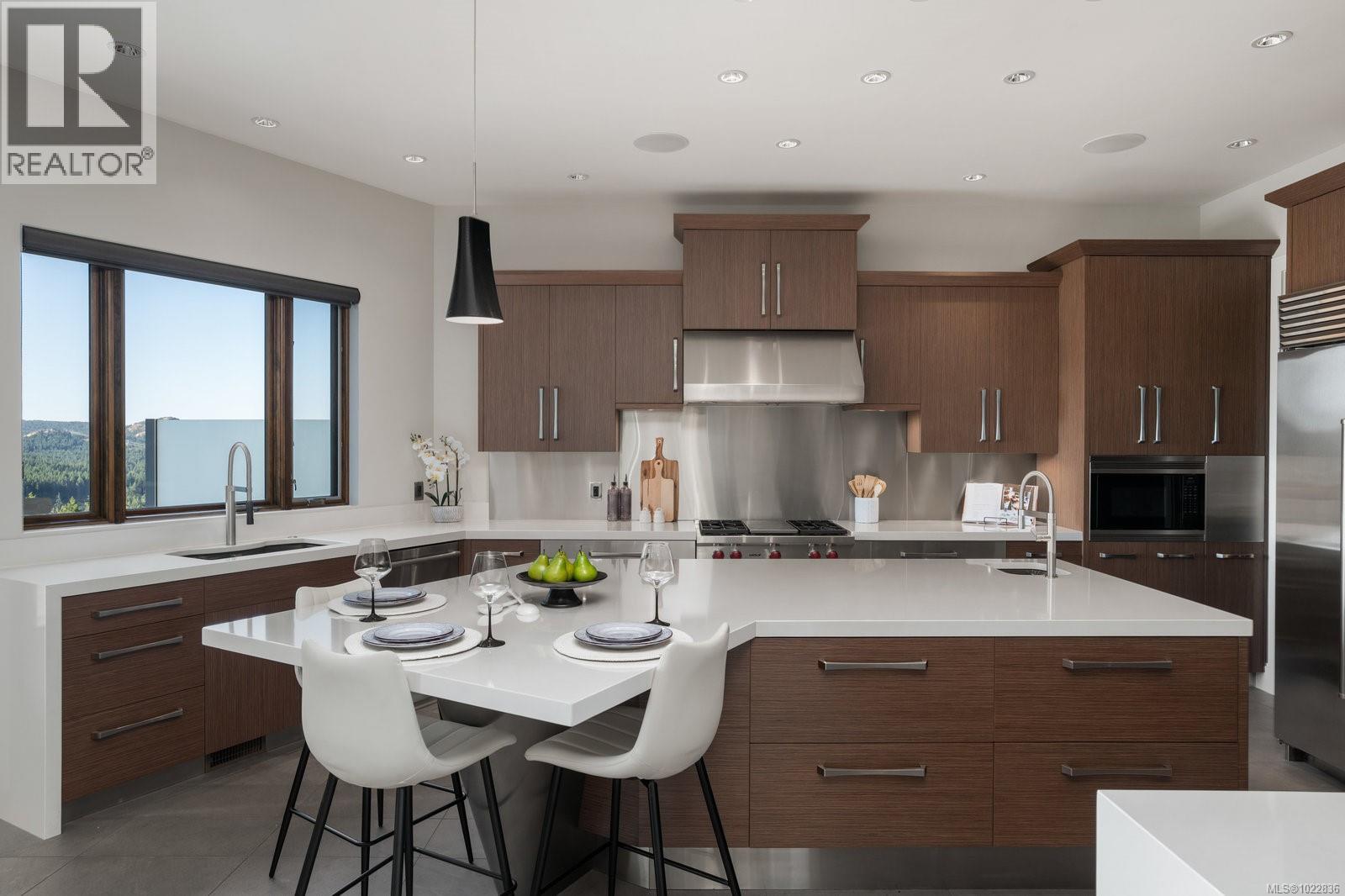  1098 Bearspaw Plateau, Langford