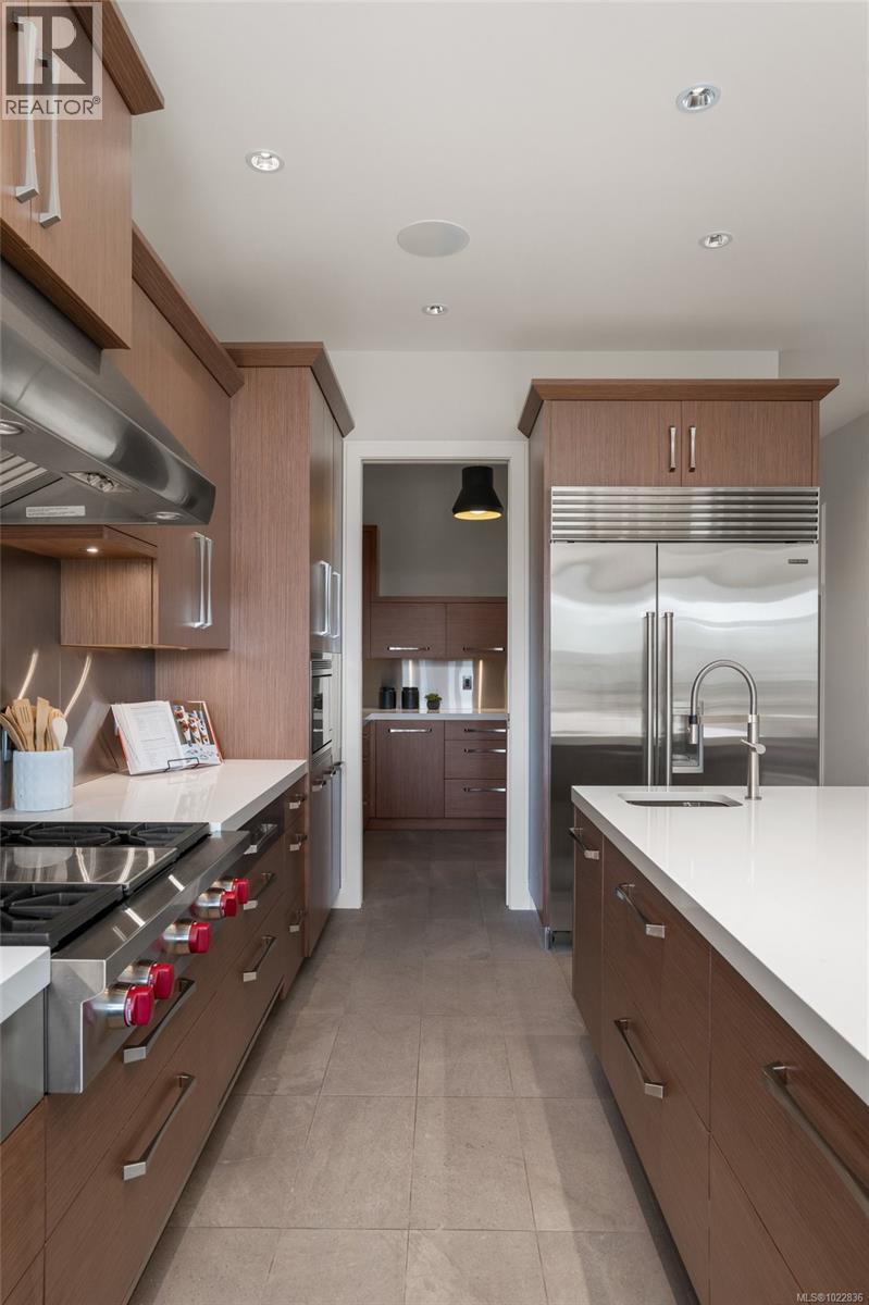  1098 Bearspaw Plateau, Langford