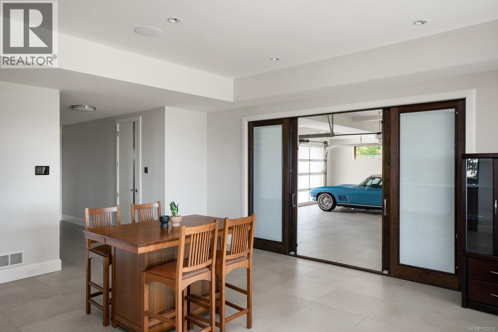  1098 Bearspaw Plateau, Langford