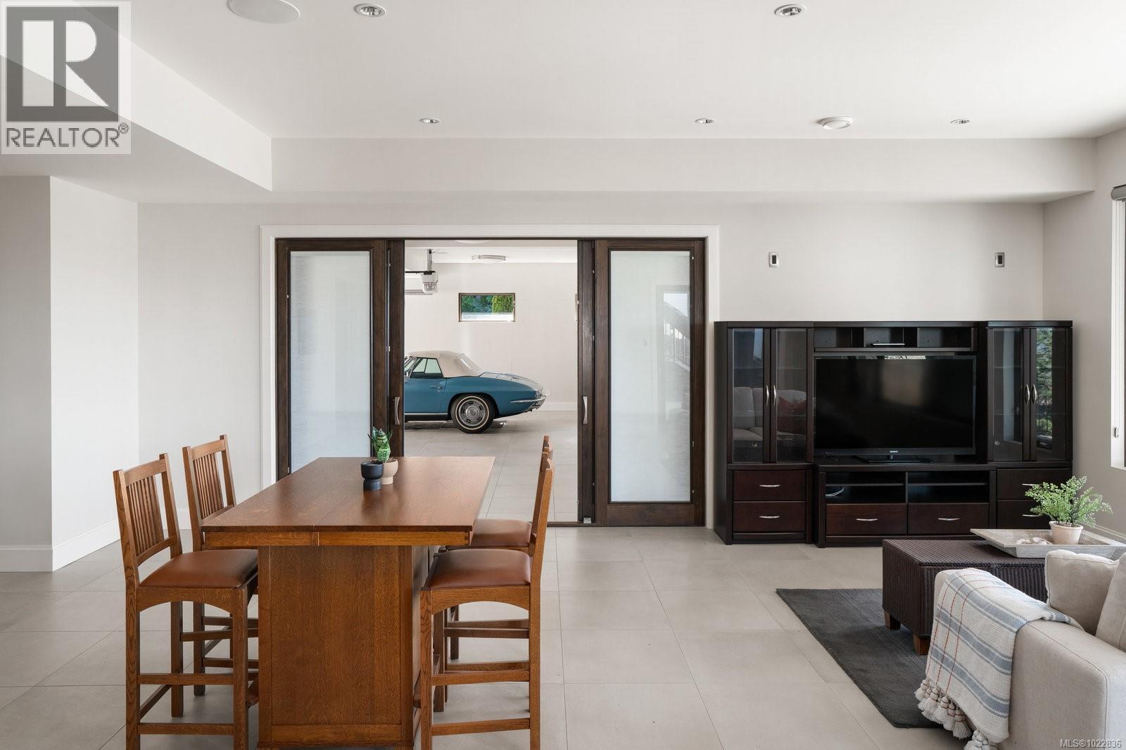  1098 Bearspaw Plateau, Langford