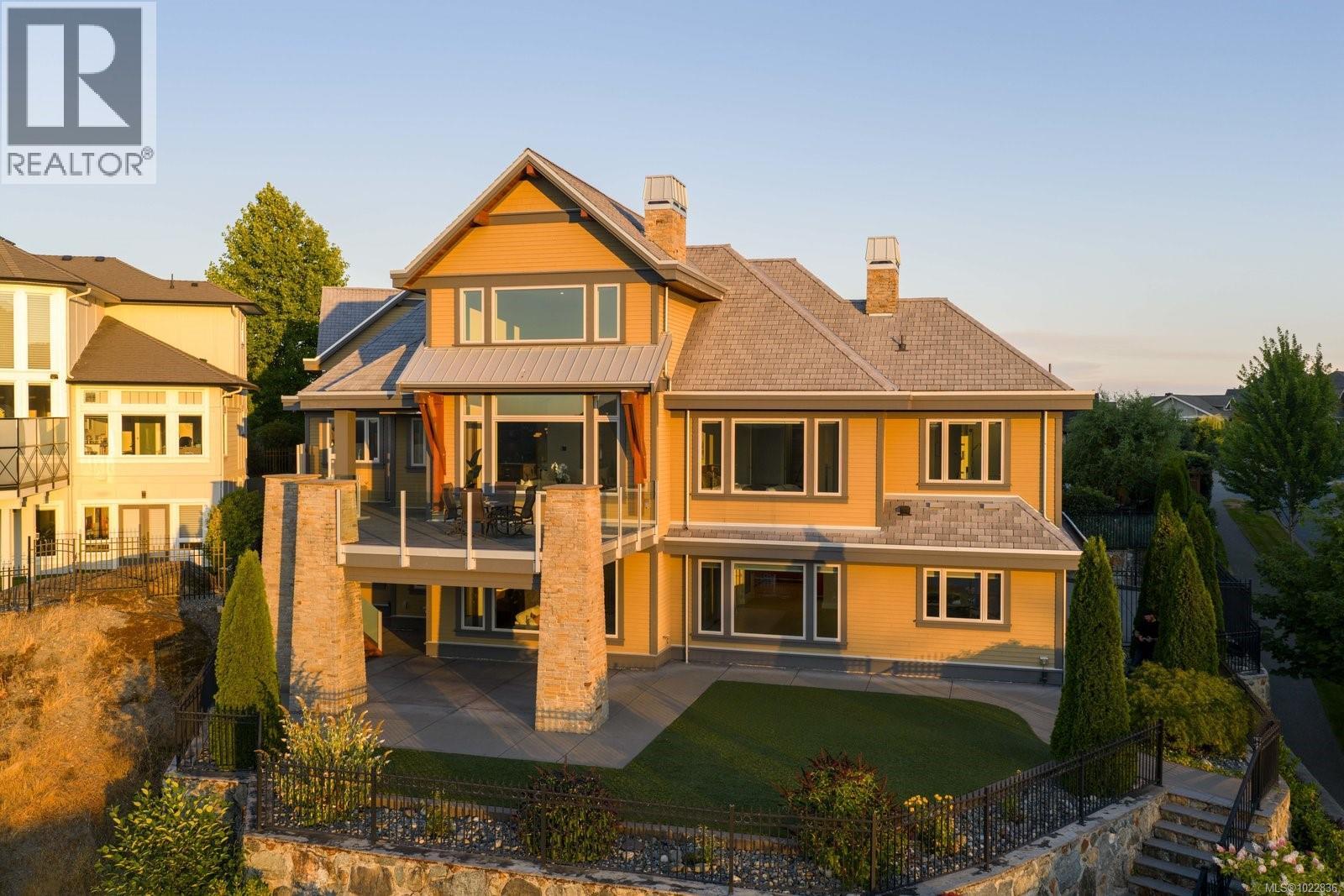  1098 Bearspaw Plateau, Langford