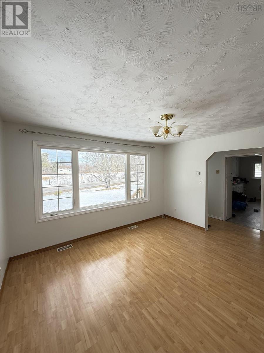 Property 9 of 17 of 685 Greenville Road