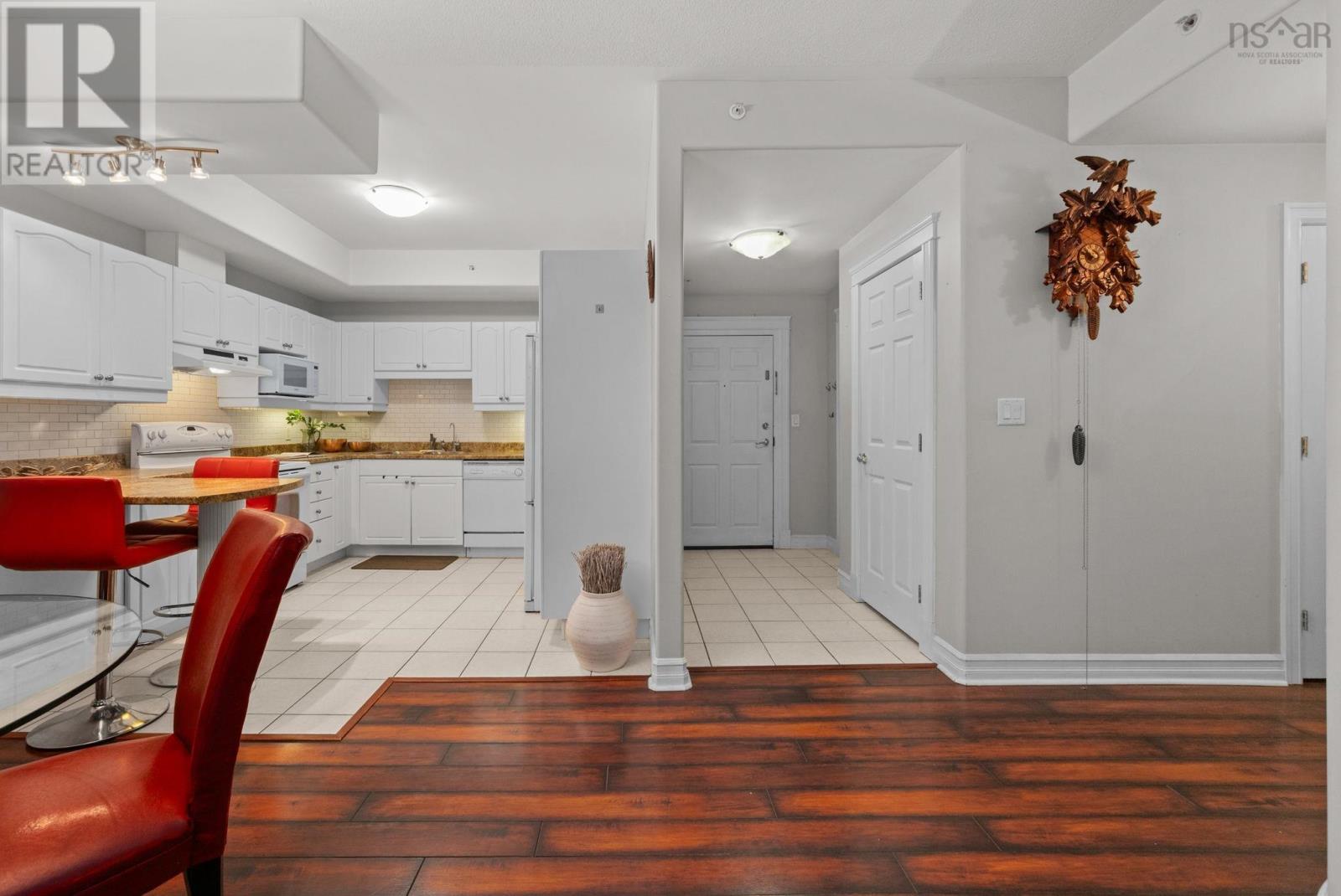 Property 4 of 34 of 108 767 Parkland Drive