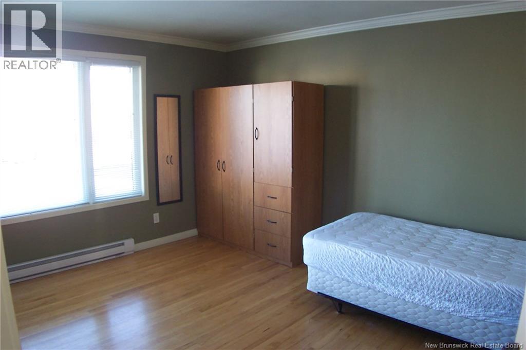 111 PARKDALE DRIVE - 6
