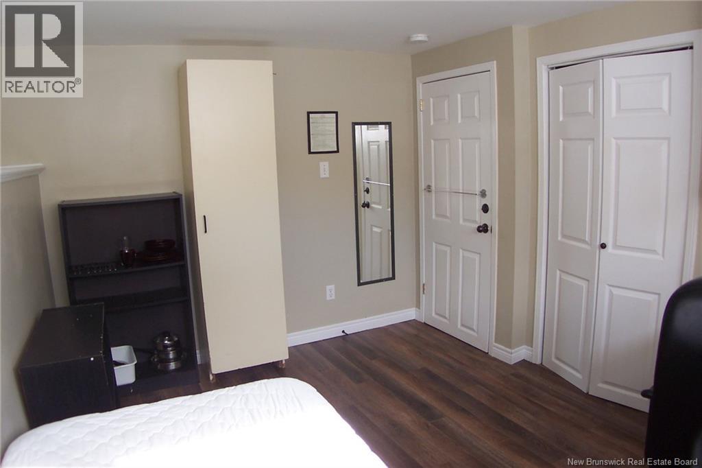 111 PARKDALE DRIVE - 29