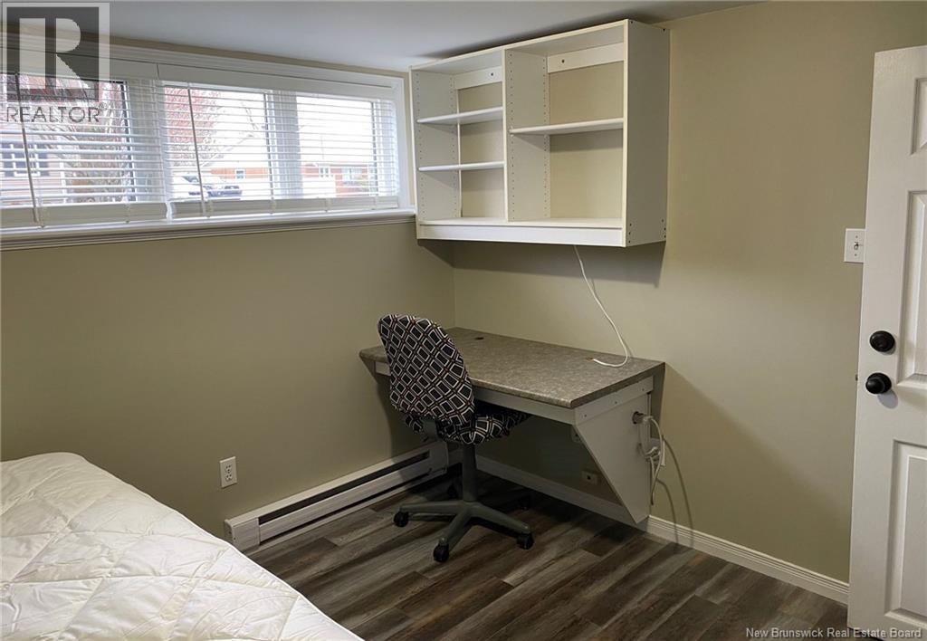 111 PARKDALE DRIVE - 40