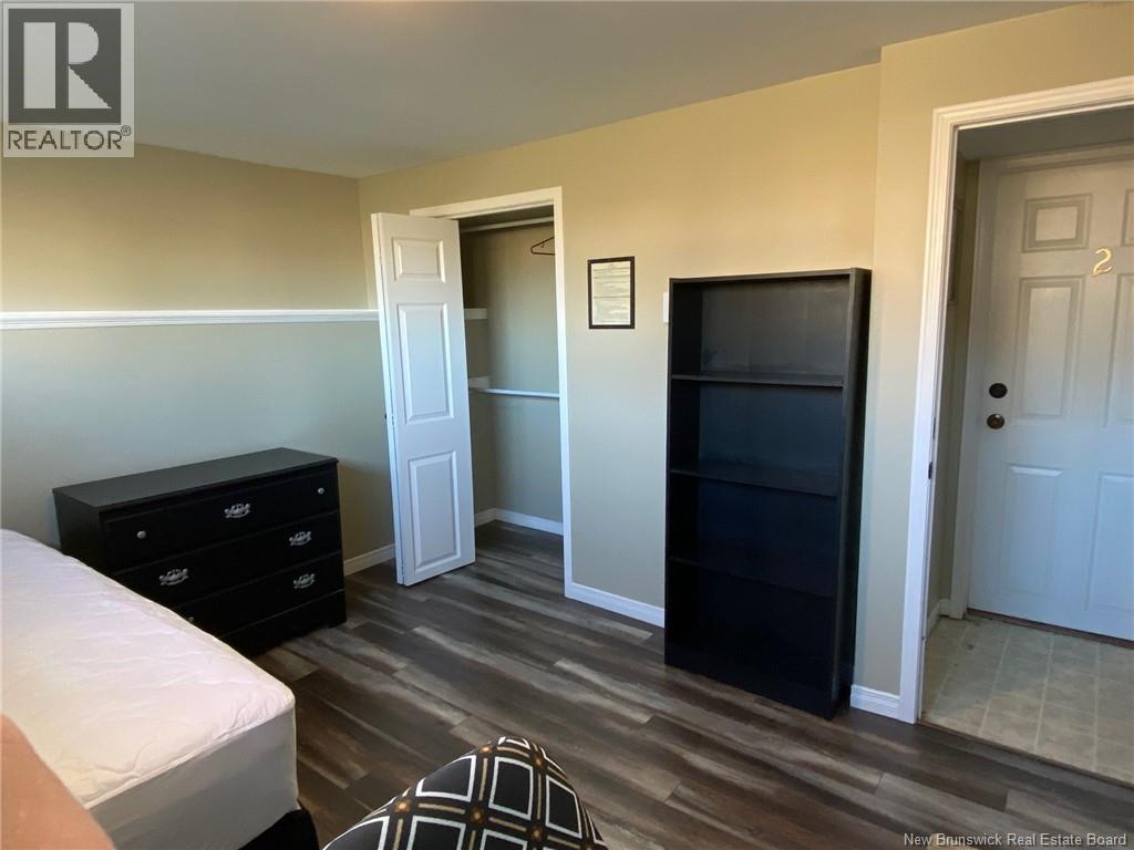 111 PARKDALE DRIVE - 25