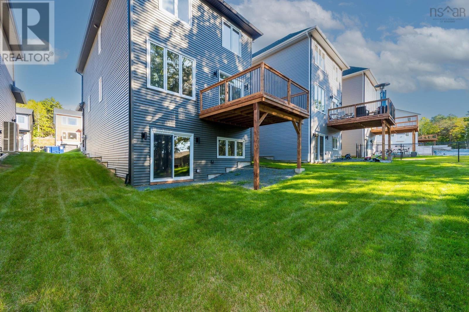 Property 2 of 5 of PC32 69 Pearlgarden Close