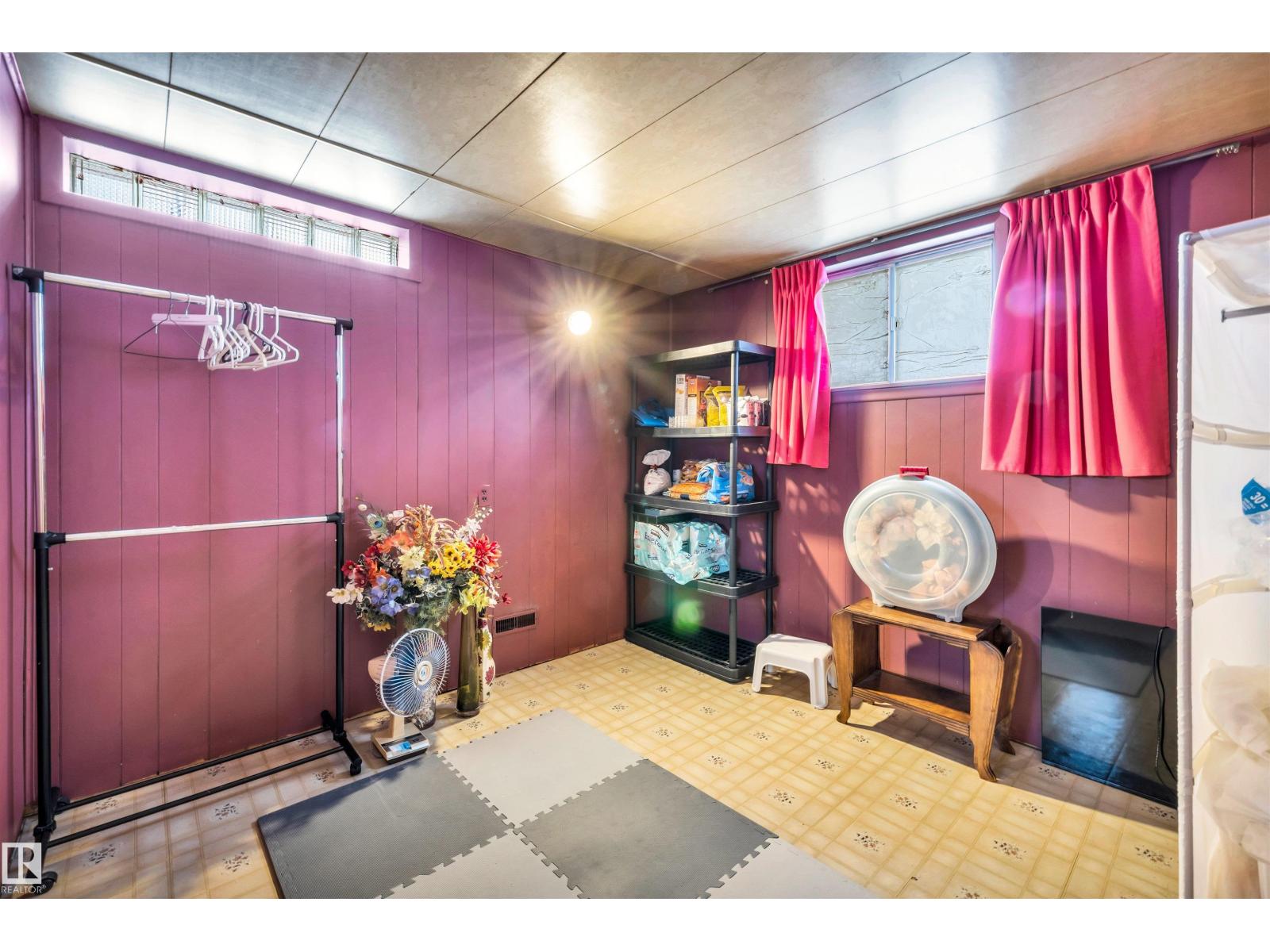 12237 47 ST NW, Edmonton