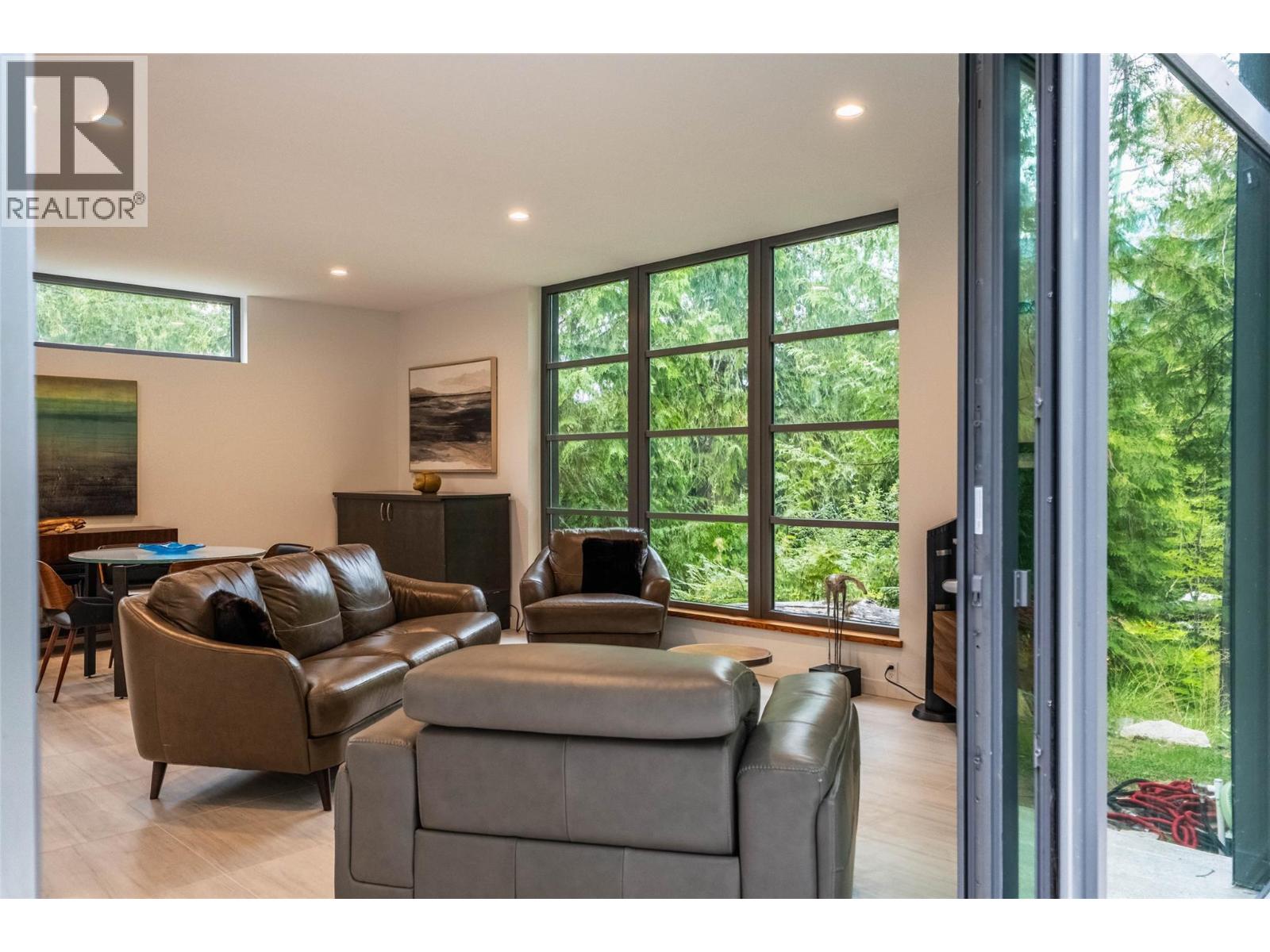 183-191 Kootenay Lake Road, Procter