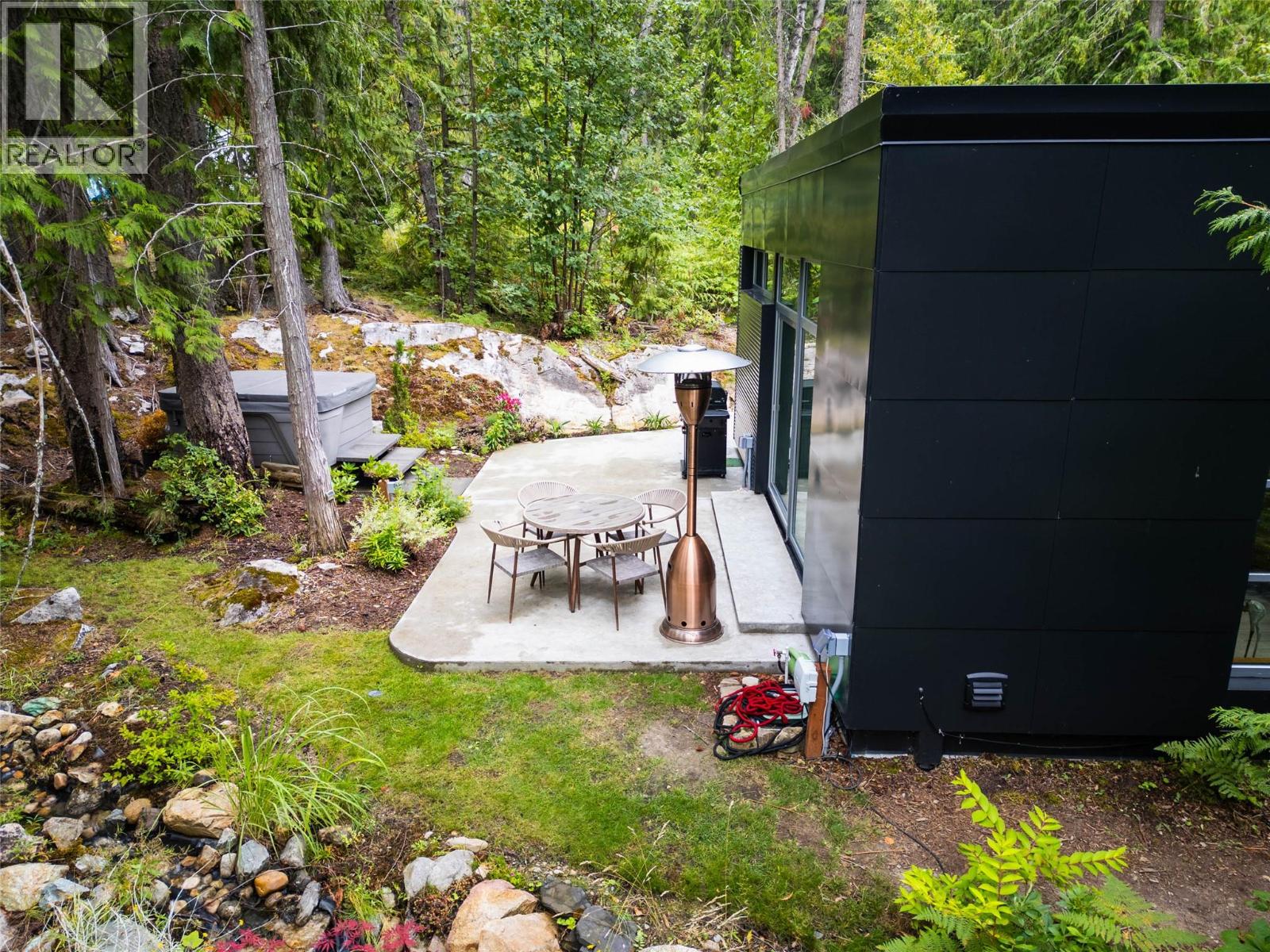 183-191 Kootenay Lake Road, Procter