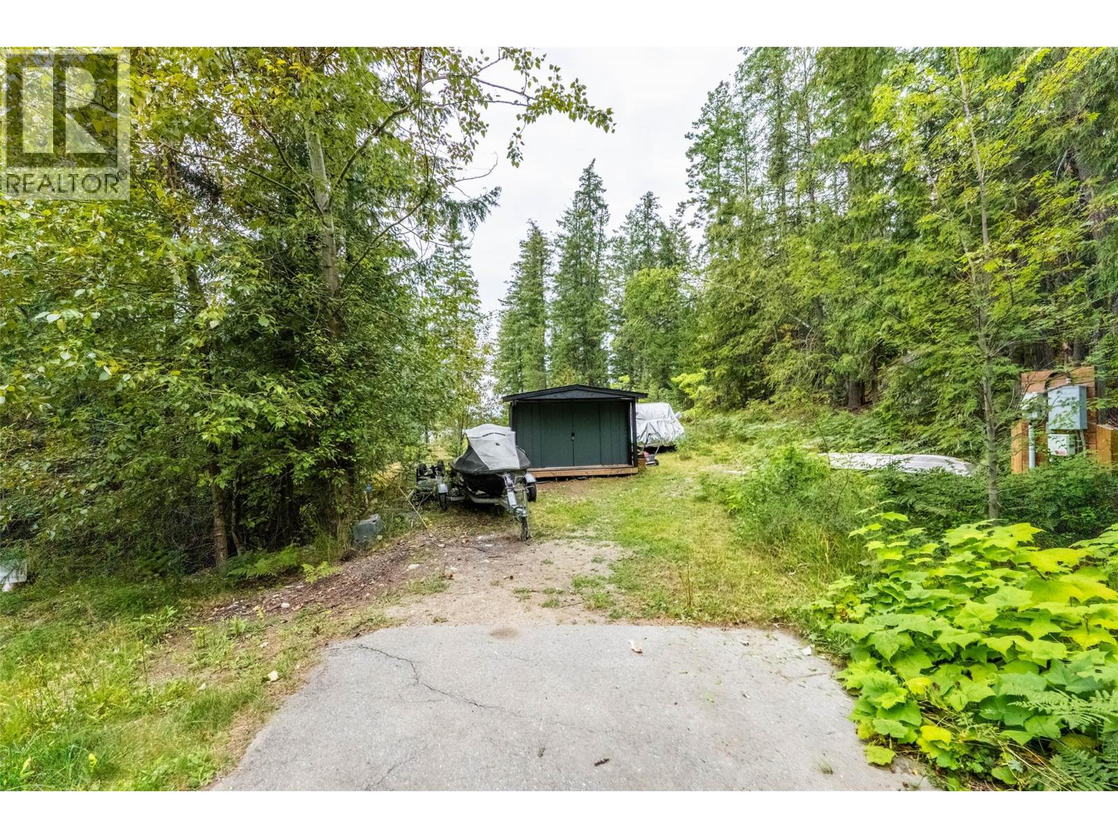 183-191 Kootenay Lake Road, Procter