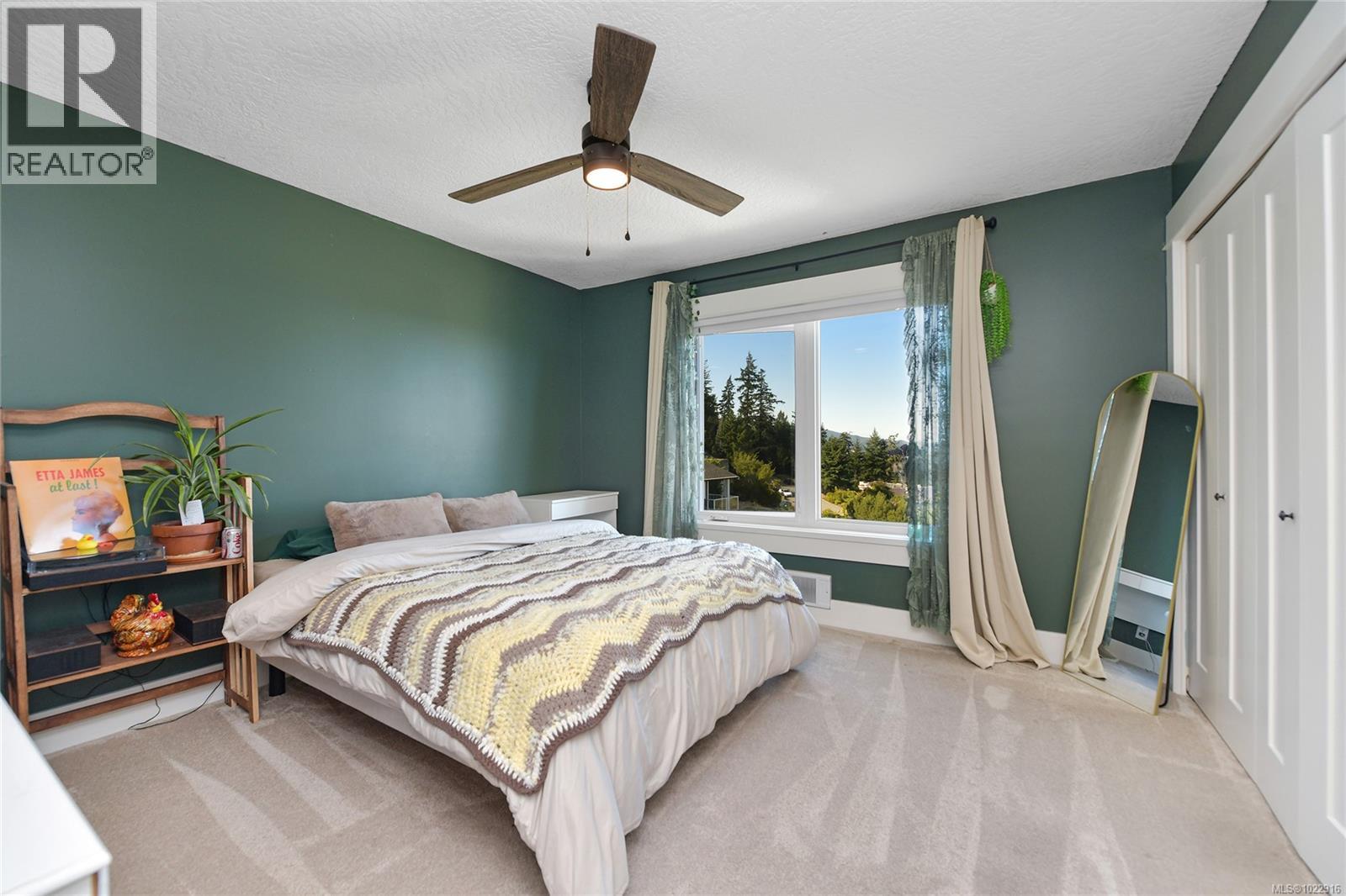 3411 Karger Terr, Colwood